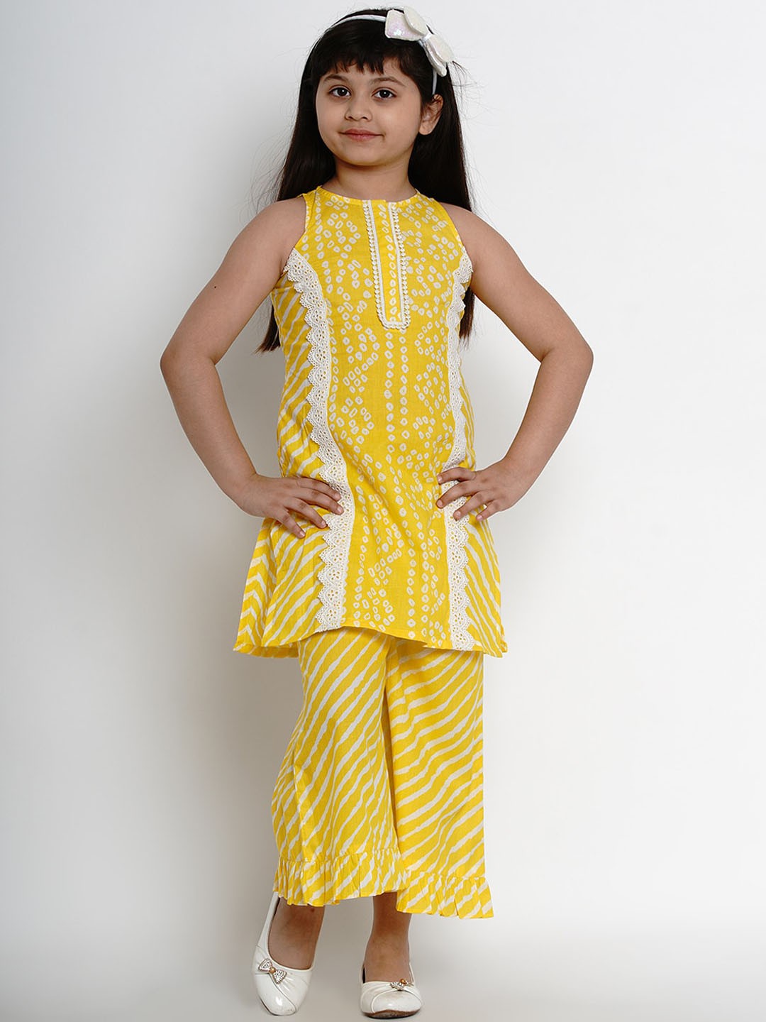 

Bitiya by Bhama Girls Yellow Printed Pure Cotton Kurta with Palazzos