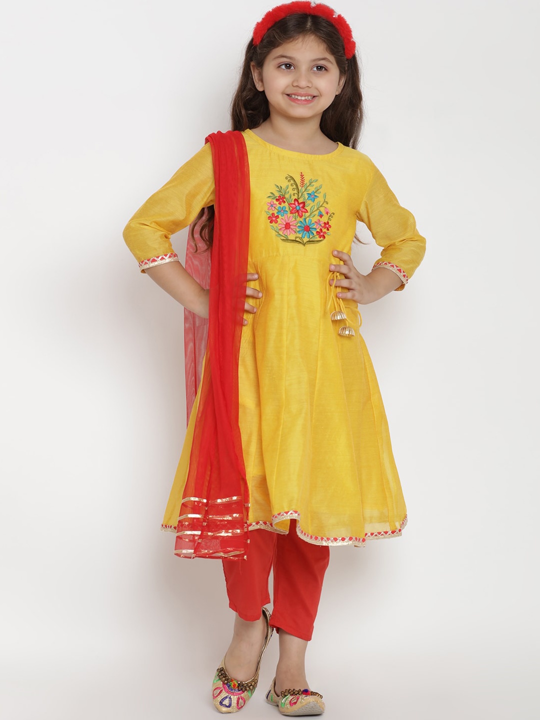 

Bitiya by Bhama Girls Yellow Embroidered Panelled Pure Silk Kurta with Churidar & With Dupatta