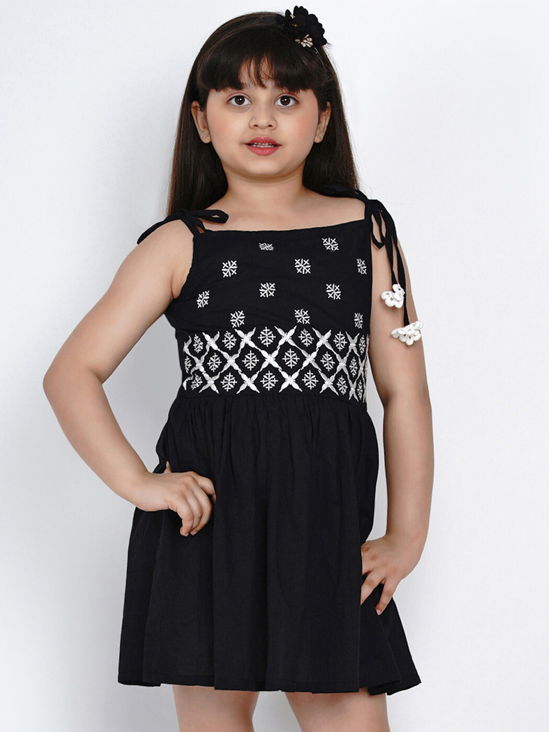 

Bitiya by Bhama Black & White Ethnic Motifs Embroidered Mini Dress