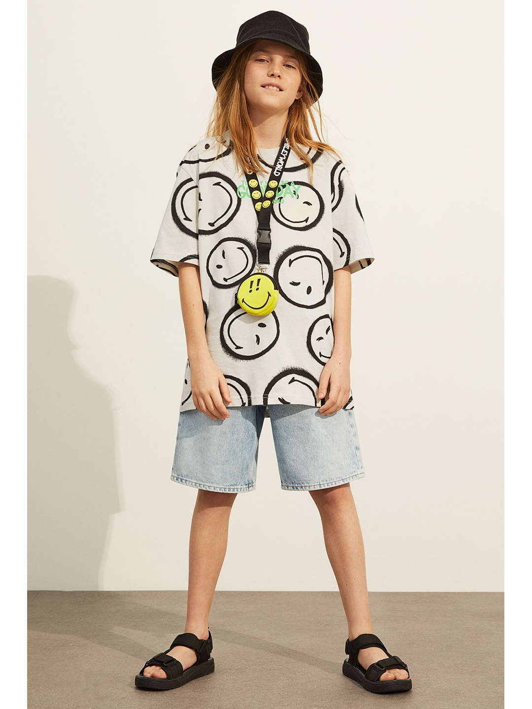 

H&M Boys Beige & Black Printed Cotton T-Shirt