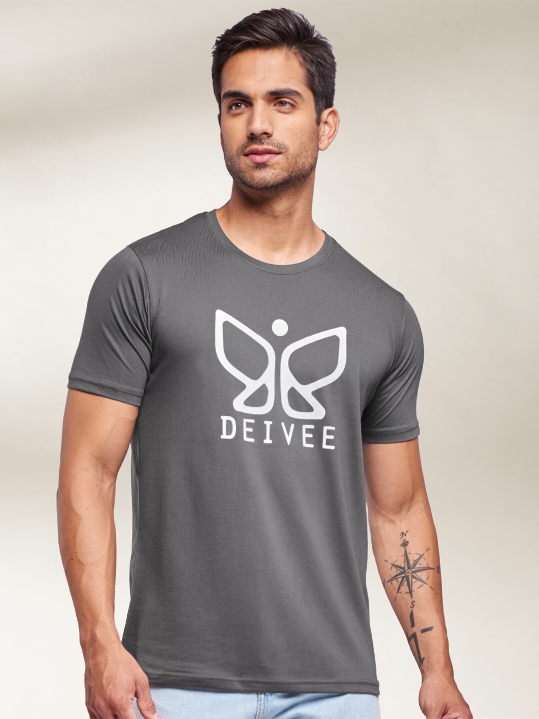 

The Souled Store Men Steel Typography Printed Applique T-shirt