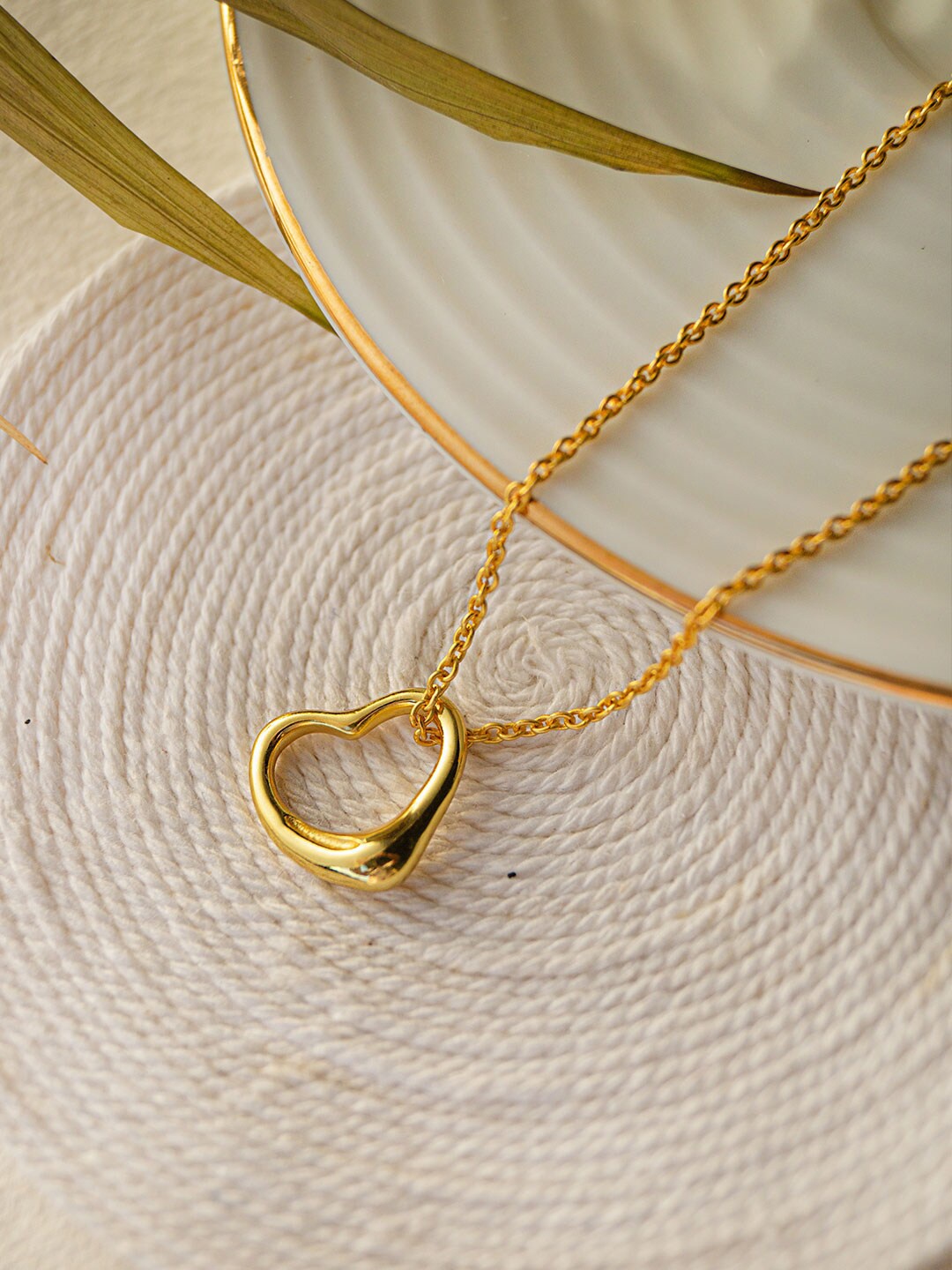 

MANNASH Women Gold-Toned Sterling Silver Gold-Plated Handcrafted Necklace