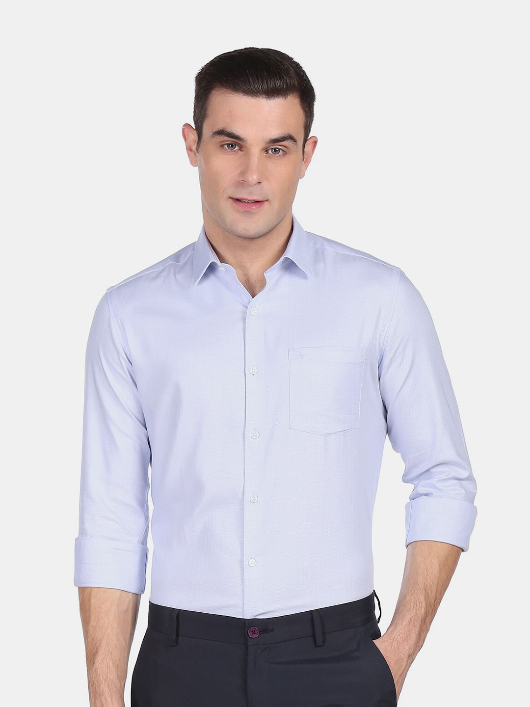 

Arrow Men Blue Solid Cotton Slim Fit Casual Shirt