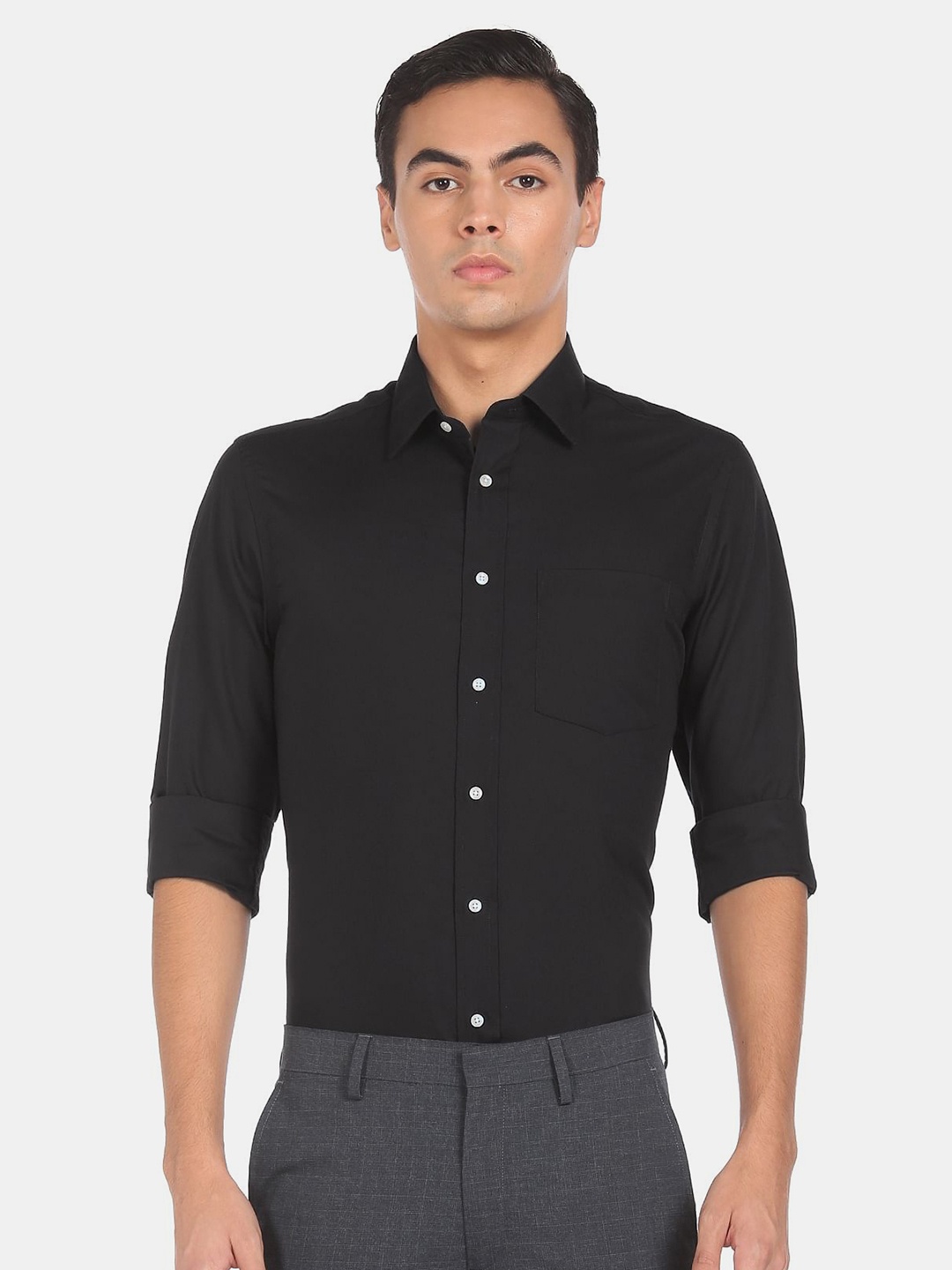 

Arrow Men Black Solid Cotton Formal Shirt