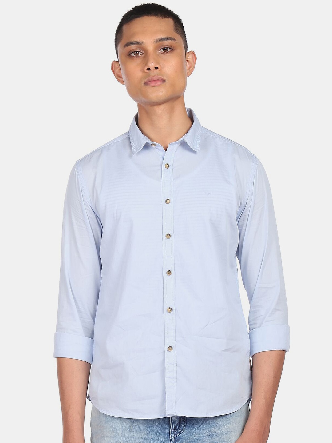 

Flying Machine Men's Blue Spread Collar Solid Casual Shirt