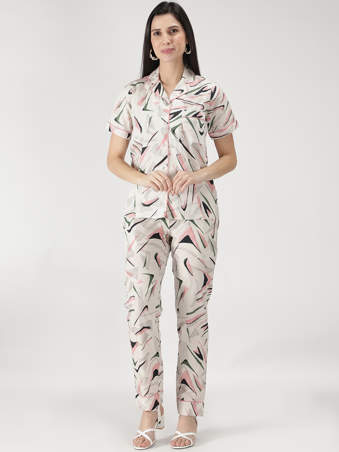 

DUSK ATTIRE Women White & Navy Blue Printed Night suit