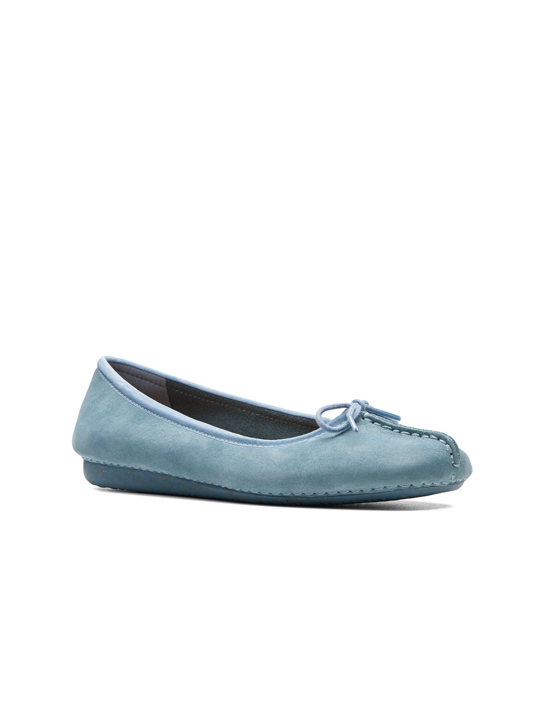 

Clarks Blue Embellished Leather Kitten Pumps with Bows