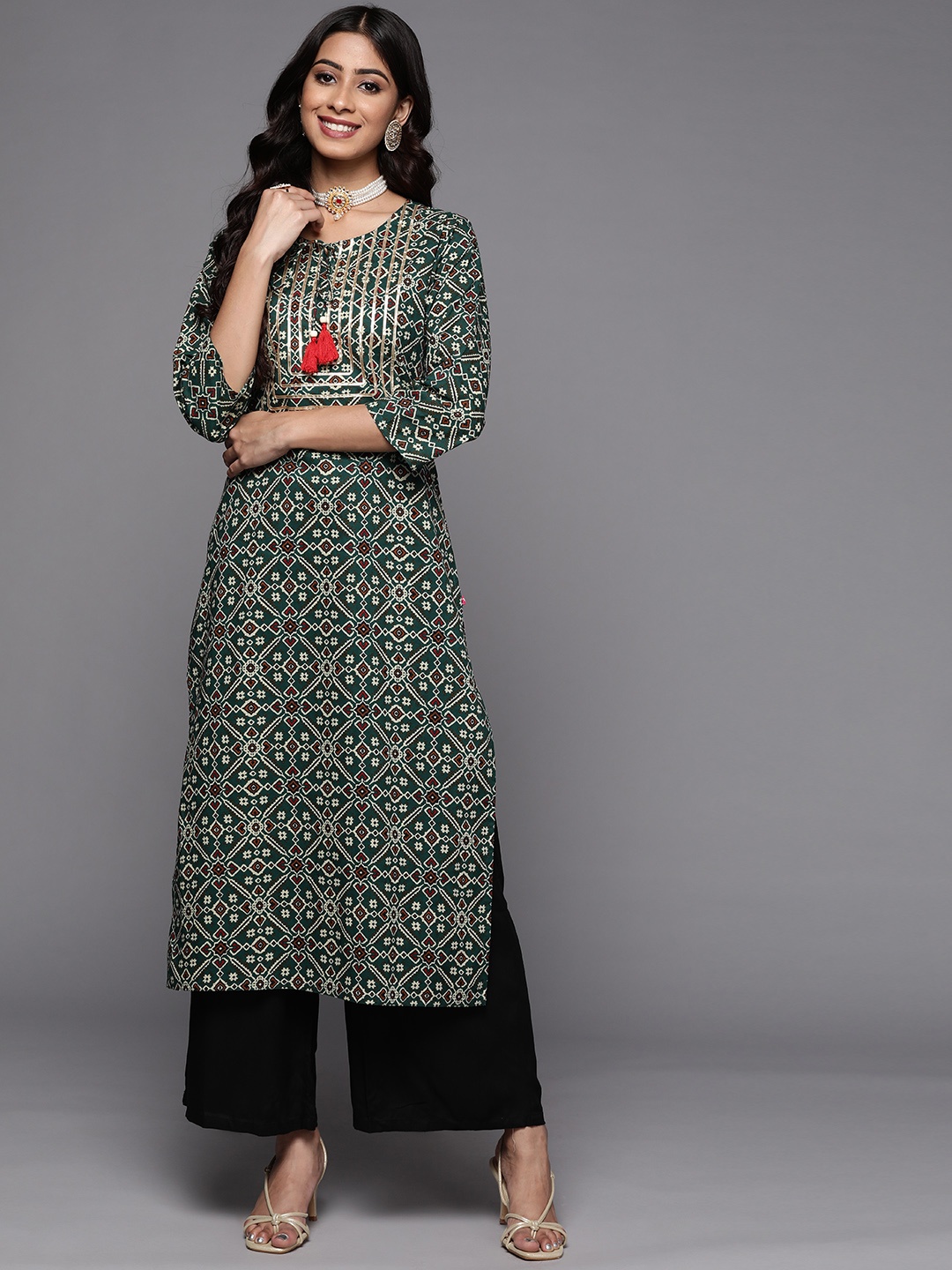 

Varanga Women Green & Golden Cotton Ethnic Motifs Printed Straight Kurta
