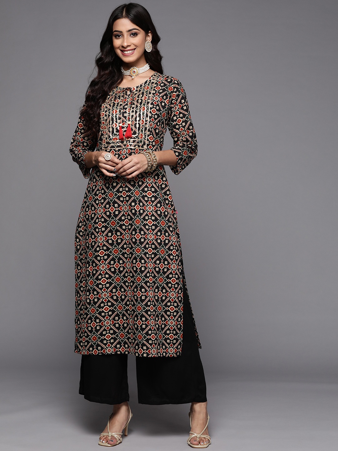 

Varanga Women Black & Golden Cotton Ethnic Motifs Printed Straight Kurta