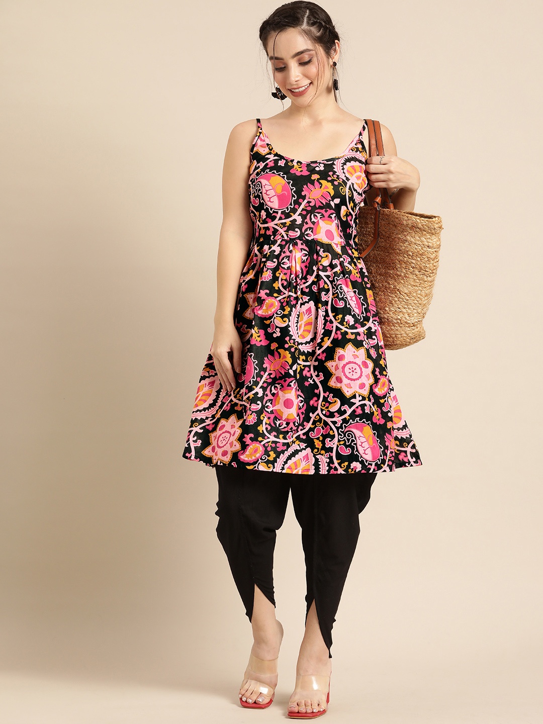 

Sangria Women Black Floral Printed Pure Cotton Kurta with Dhoti Pants