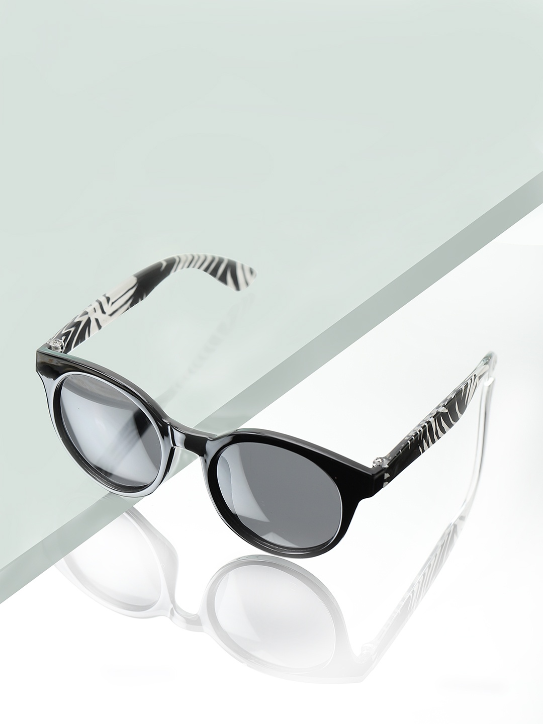 

Carlton London Girls Black Lens & Black Cateye Sunglasses CLSG045