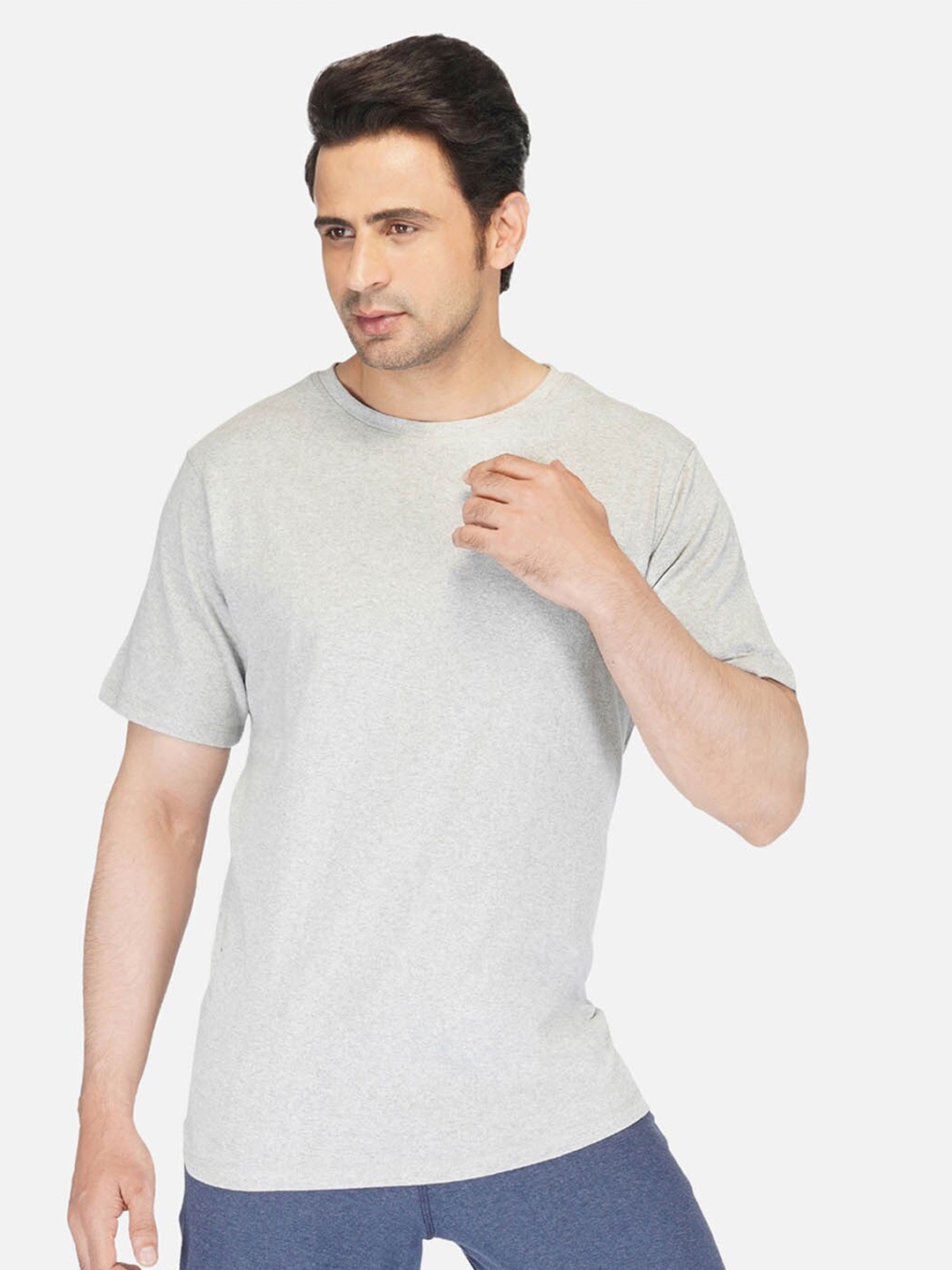 

IMPERATIVE Men Grey Melange Anti Odour Raw Edge T-shirt