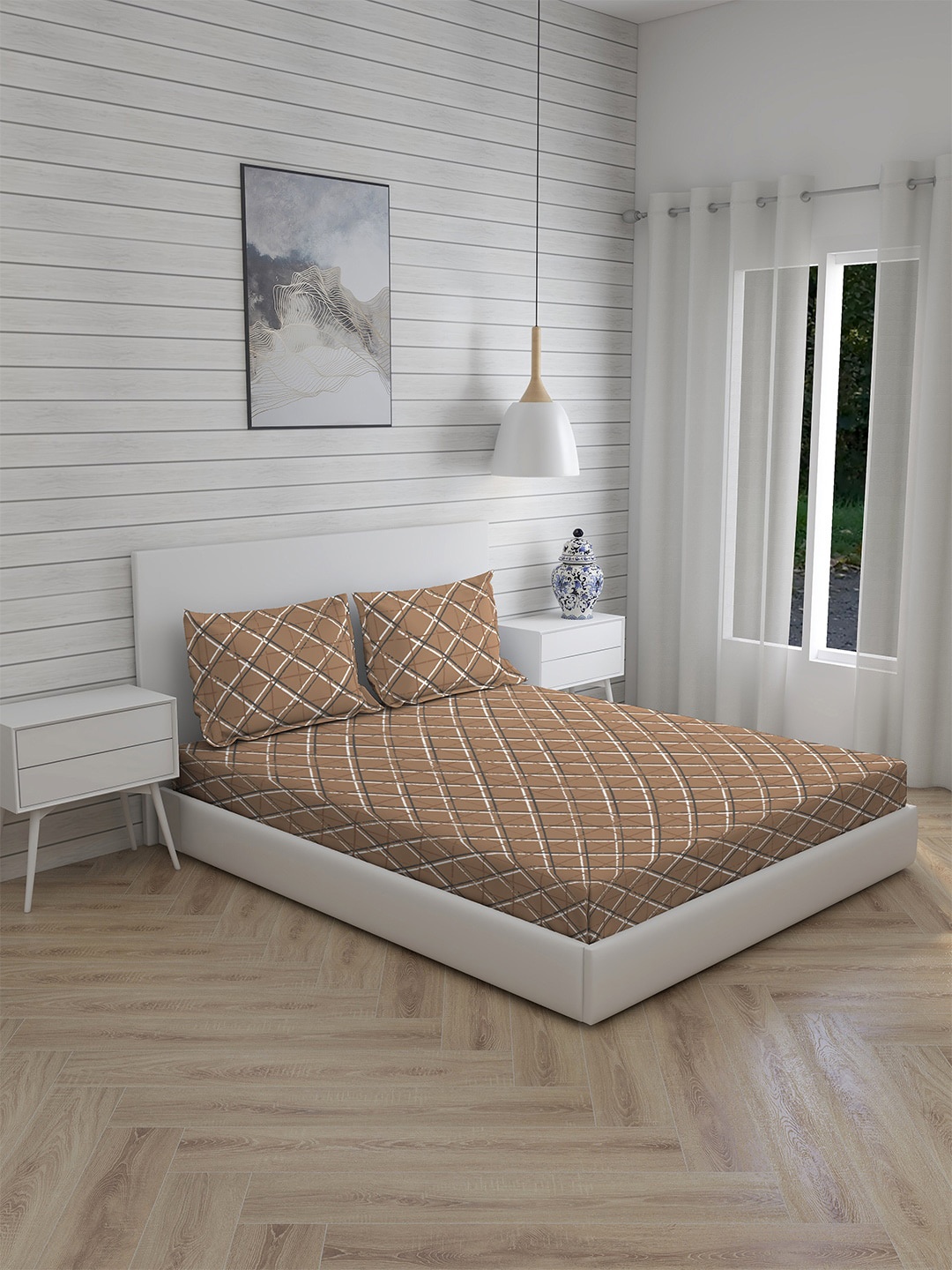 

Layers Brown & White Geometric 144 TC King Bedsheet with 2 Pillow Covers