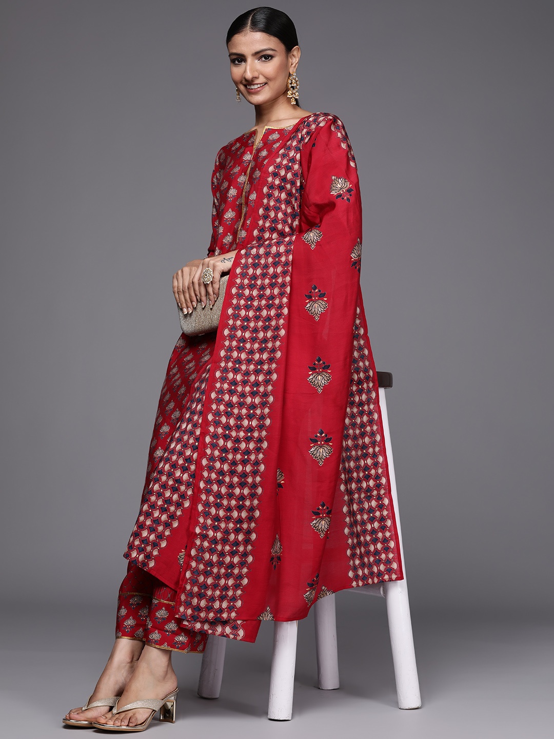 

Libas Women Red Floral Printed Gotta Patti Kurta with Trousers & Dupatta