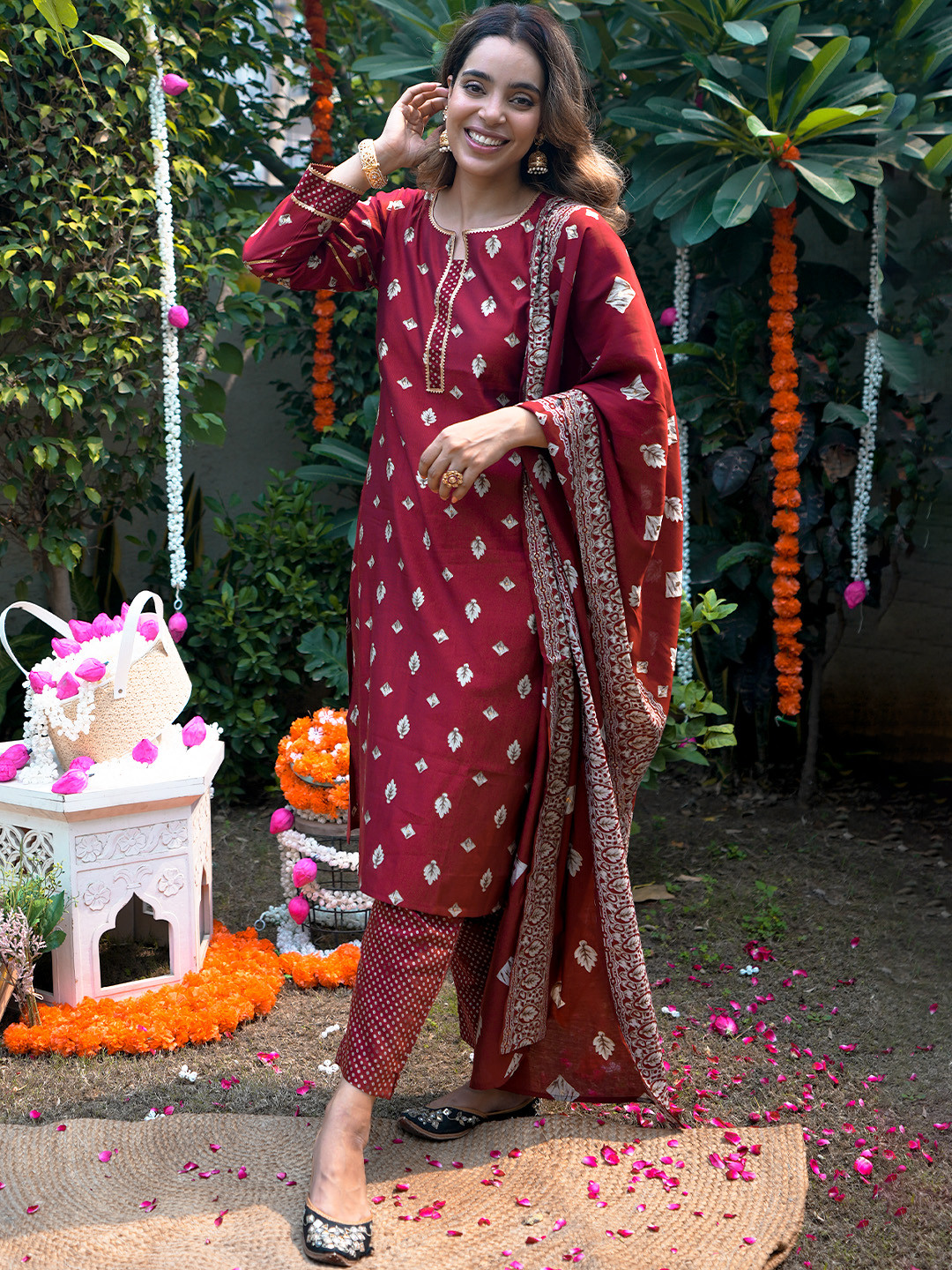 

Libas Women Maroon Floral Printed Gotta Patti Kurta with Trousers & With Dupatta