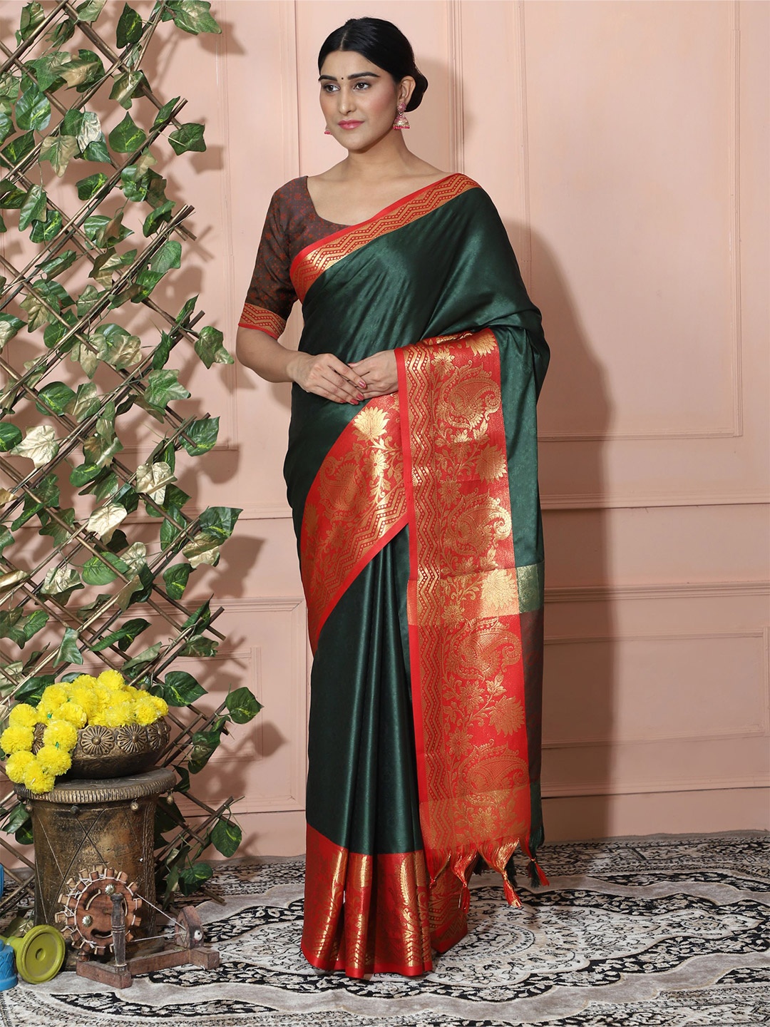 

WILORI Green & Red Woven Design Zari Pure Cotton Dharmavaram Saree