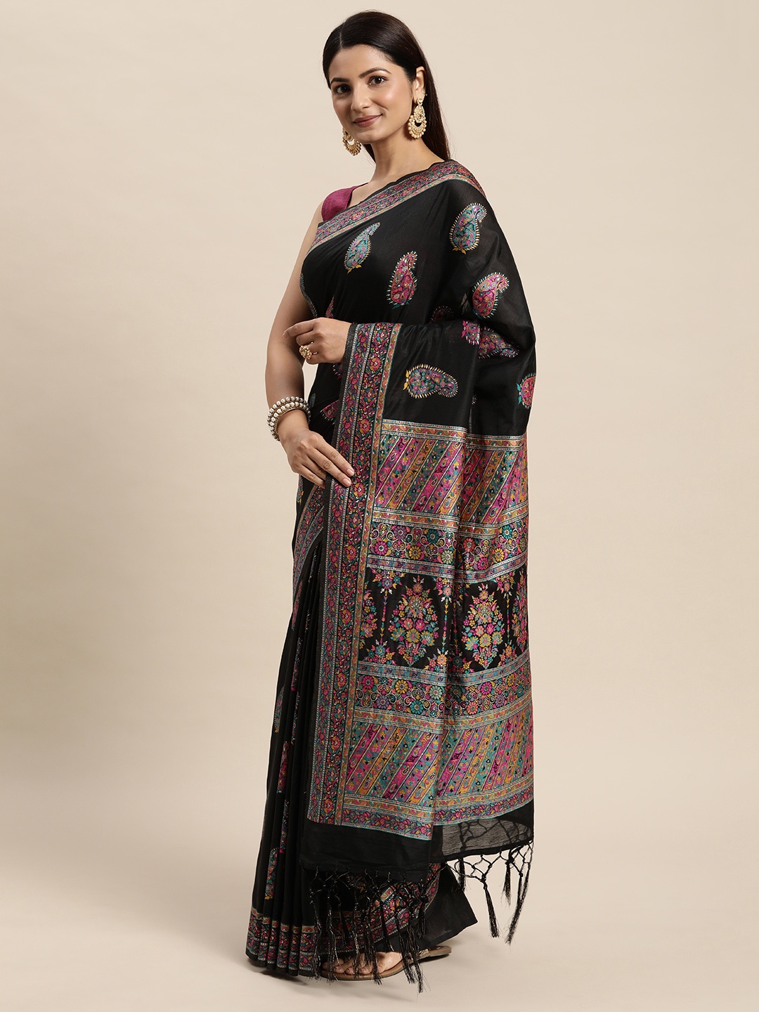 

AYKA CLOTHINGS Black & Pink Floral Jacquard Cotton Kanjeevaram Saree
