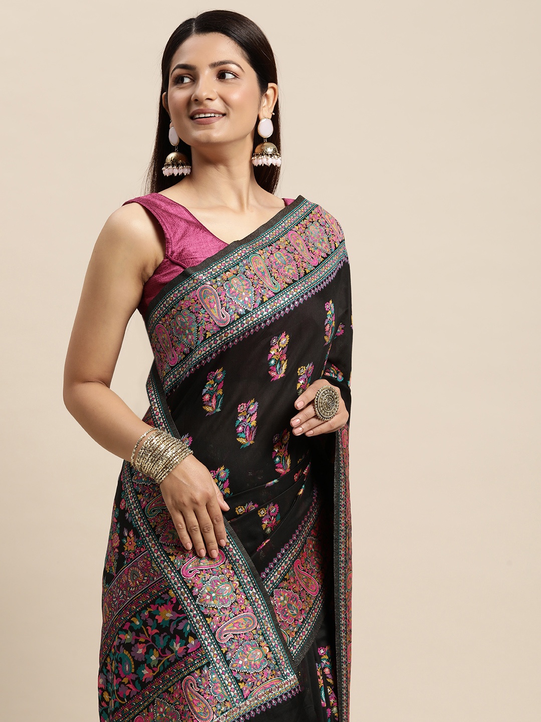 

AYKA CLOTHINGS Black & Fuchsia Floral Jacquard Cotton Kanjeevaram Saree