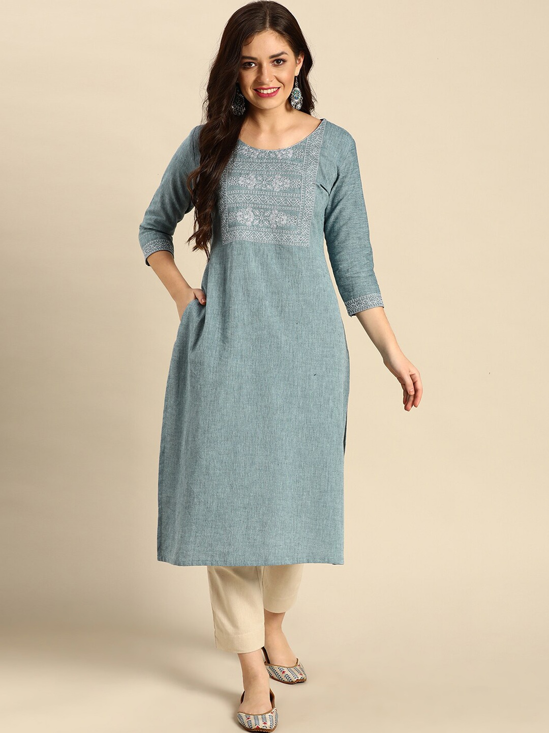 

FLAVIDO Women Blue Floral Yoke Design Kurta