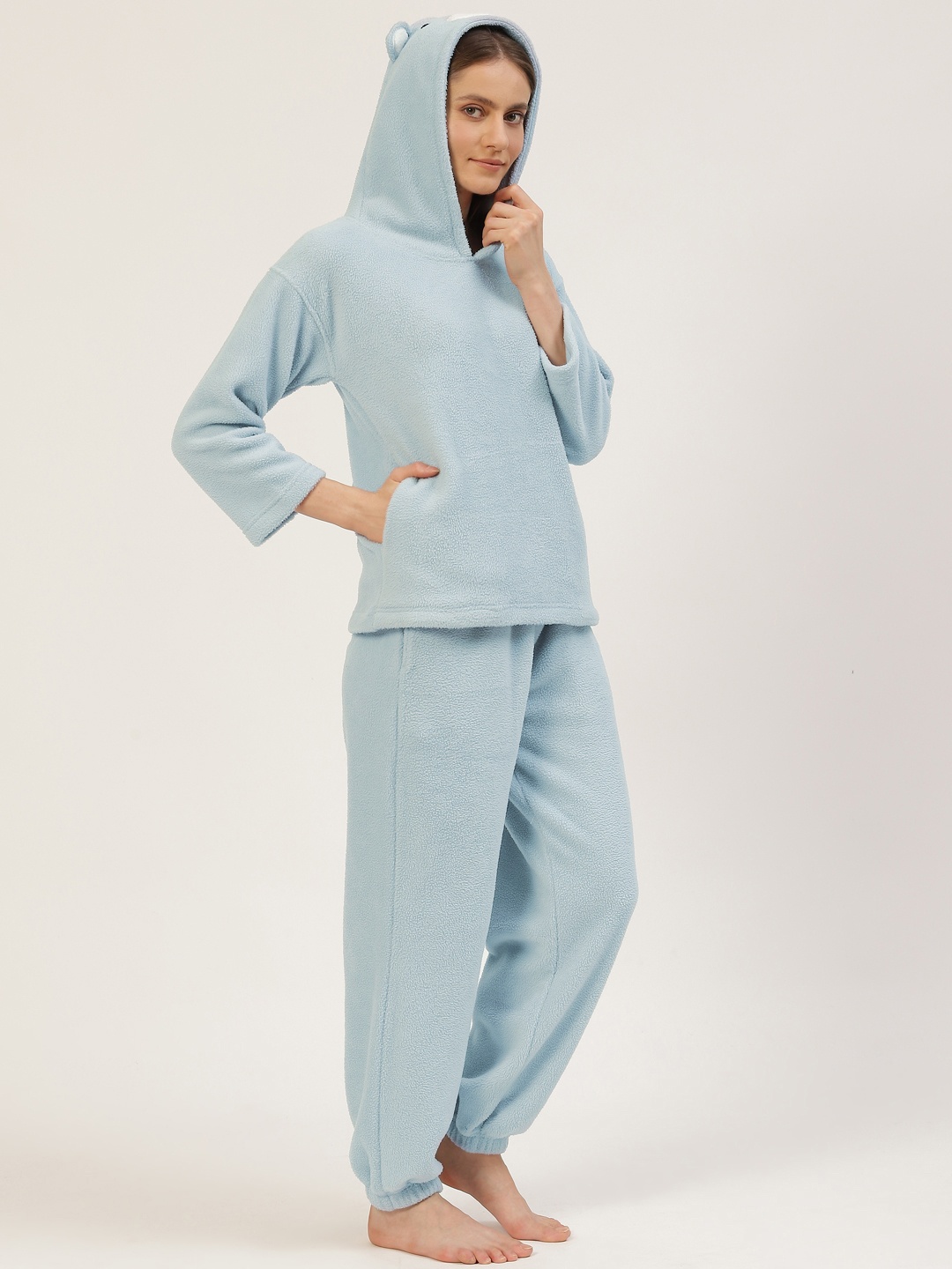 

LILL Women Blue Solid Pyjama Set