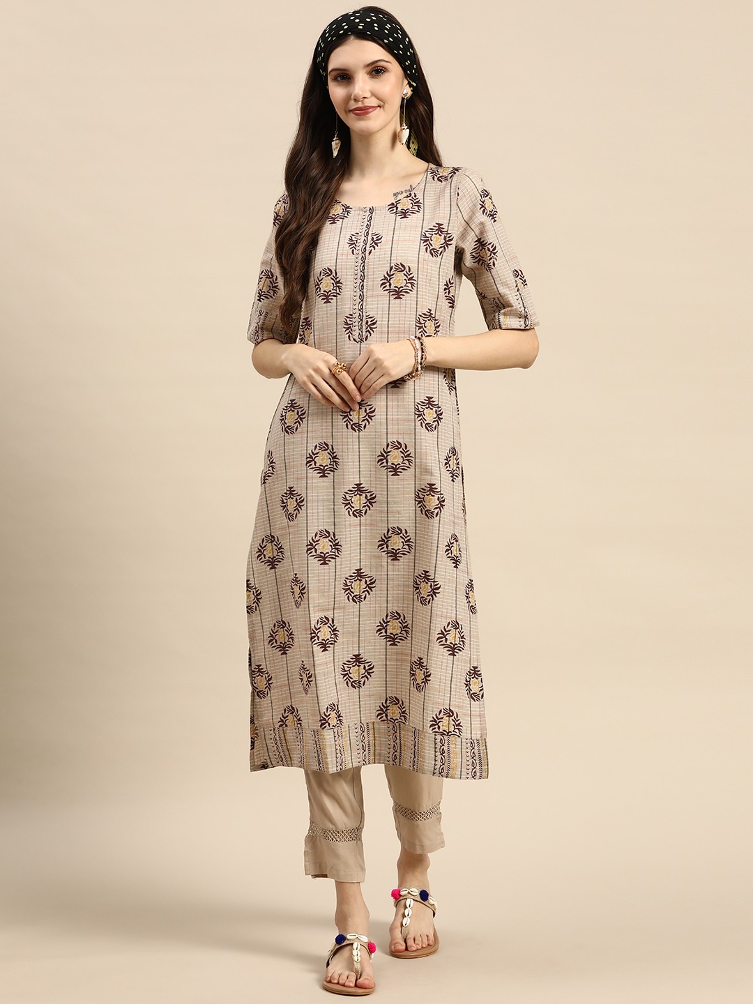 

Sangria Women Beige Floral Printed Kurta