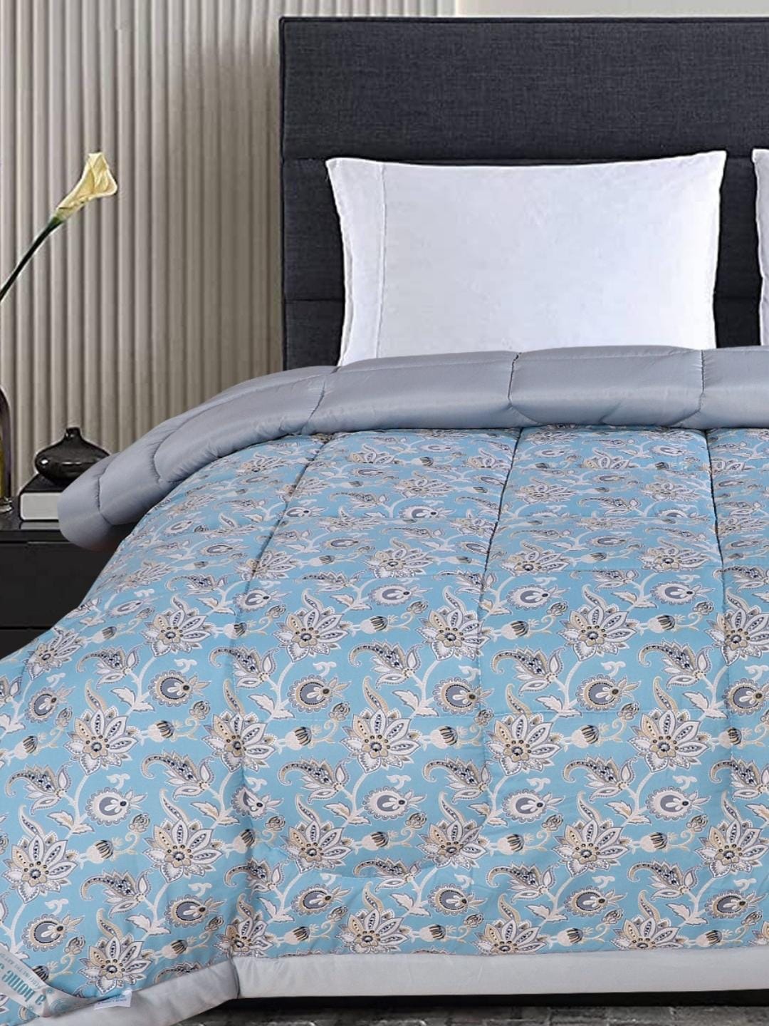 

A Homes Grace Blue & White Floral Microfiber Heavy Winter 600 GSM Double Bed Quilt