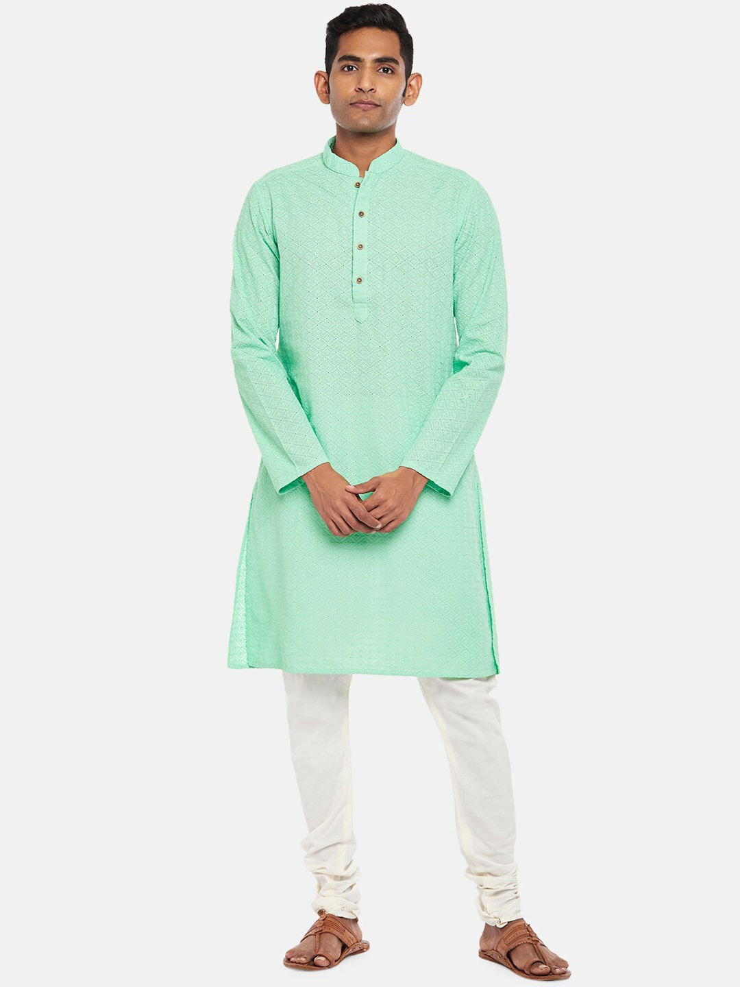 

indus route by Pantaloons Men Green Chikankari Kurta