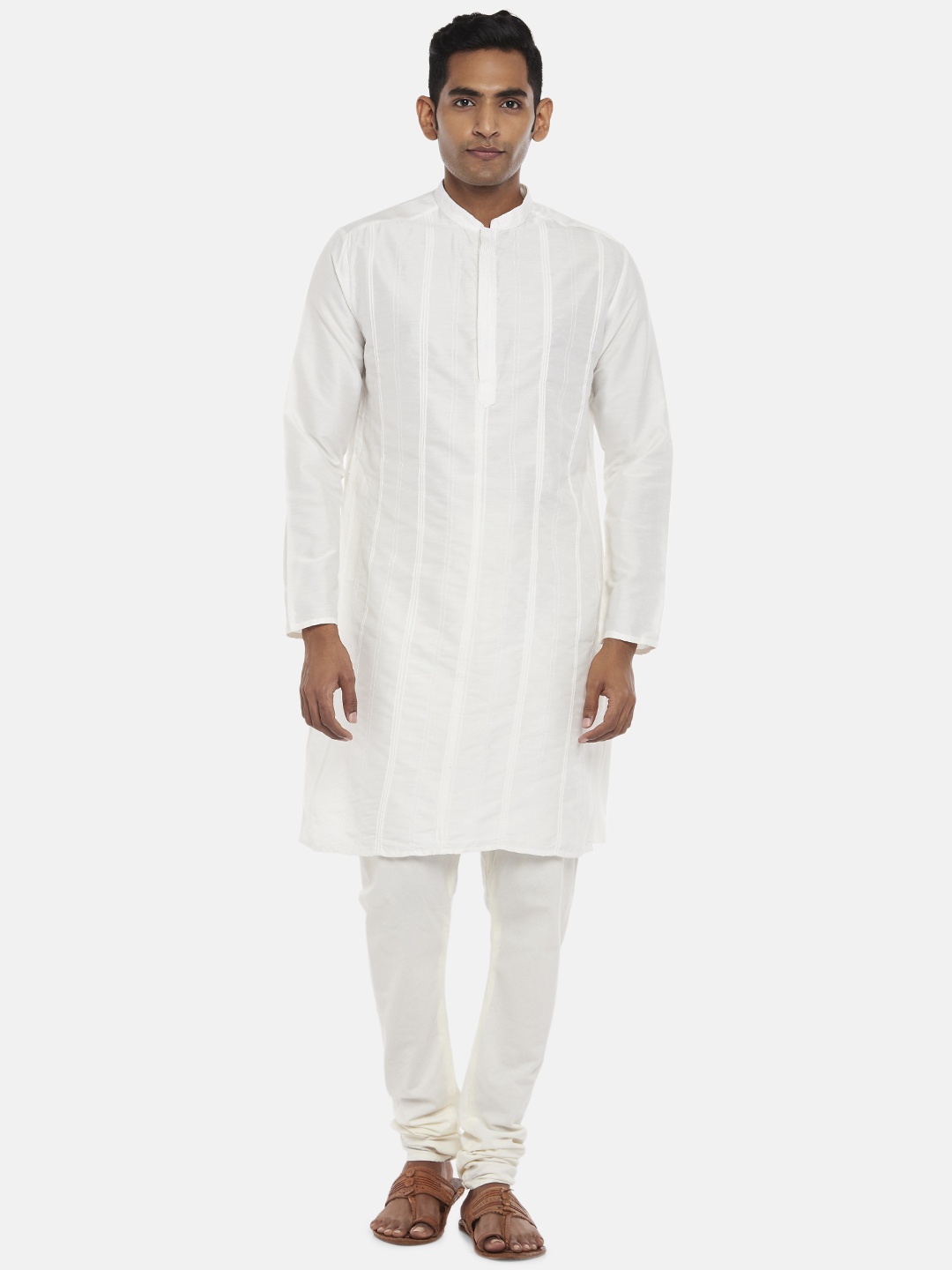 

indus route by Pantaloons Men Off White Chikankari Kurta