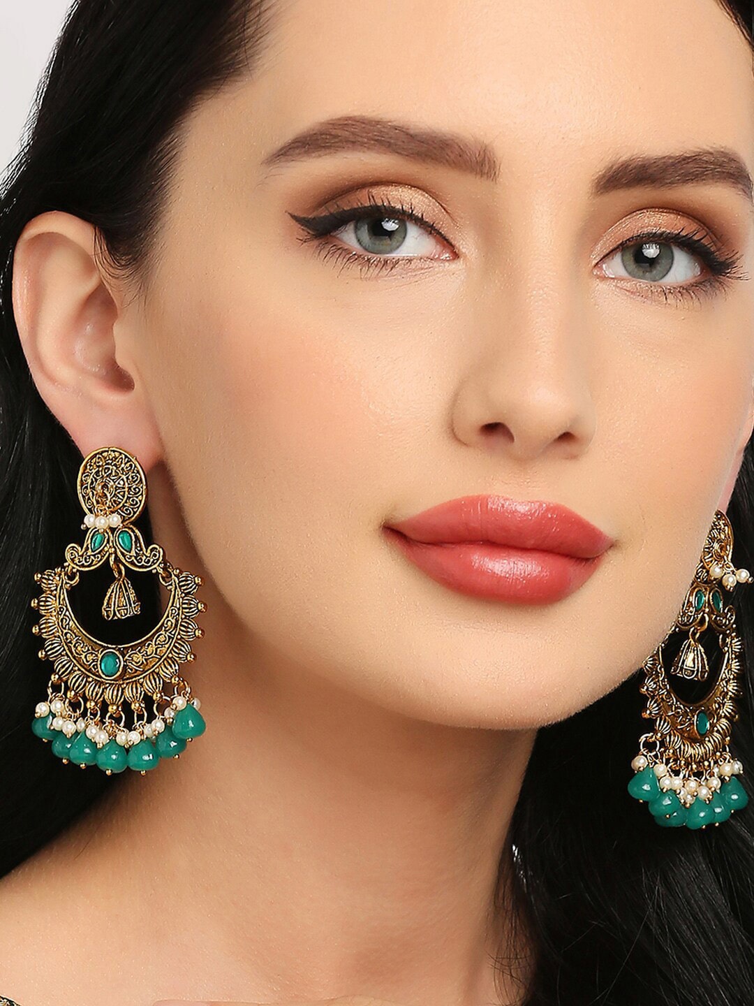 

OOMPH Green Contemporary Kundan Chandbalis Earrings