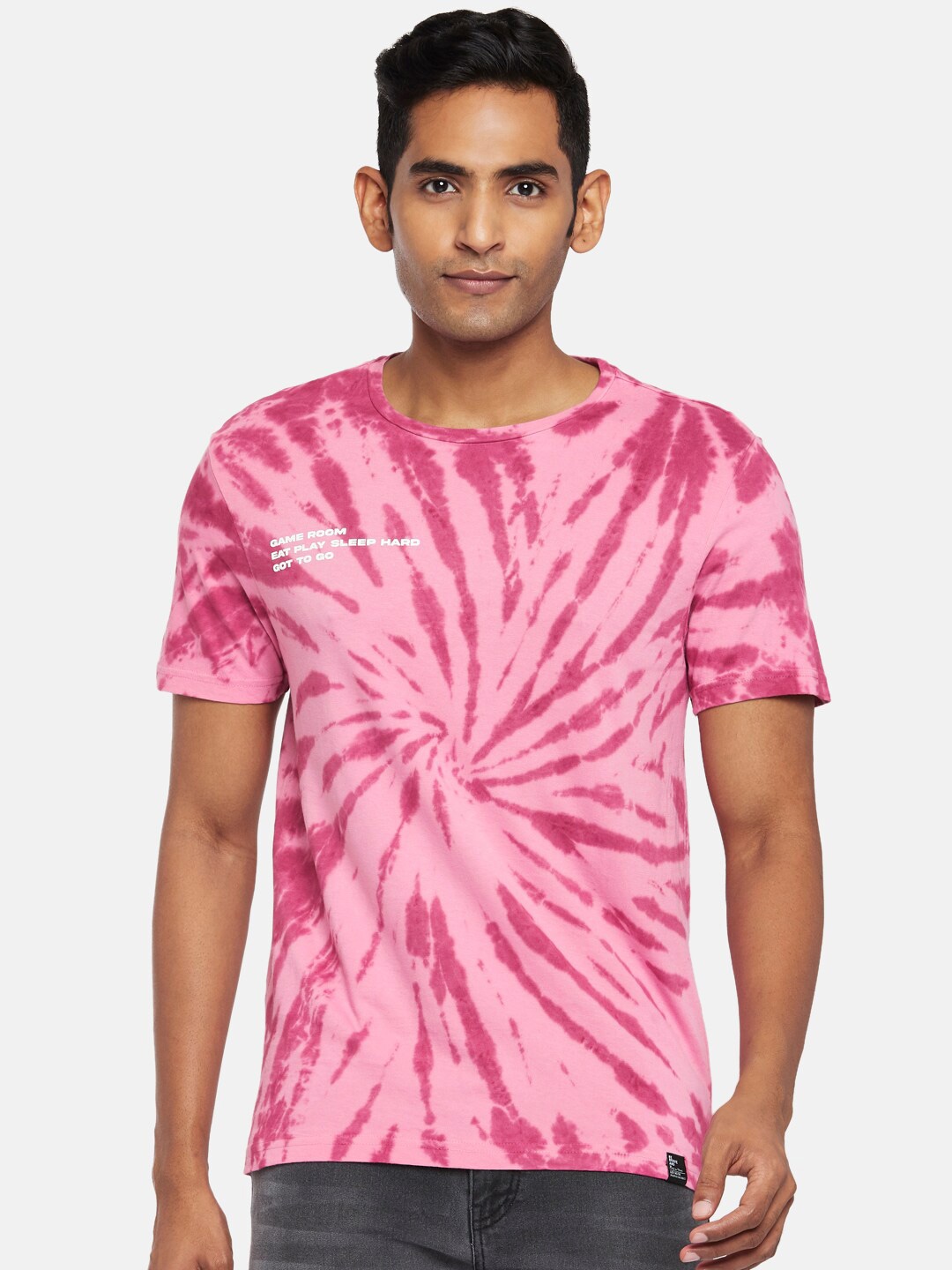 

People Men Pink Dyed Slim Fit T-shirt