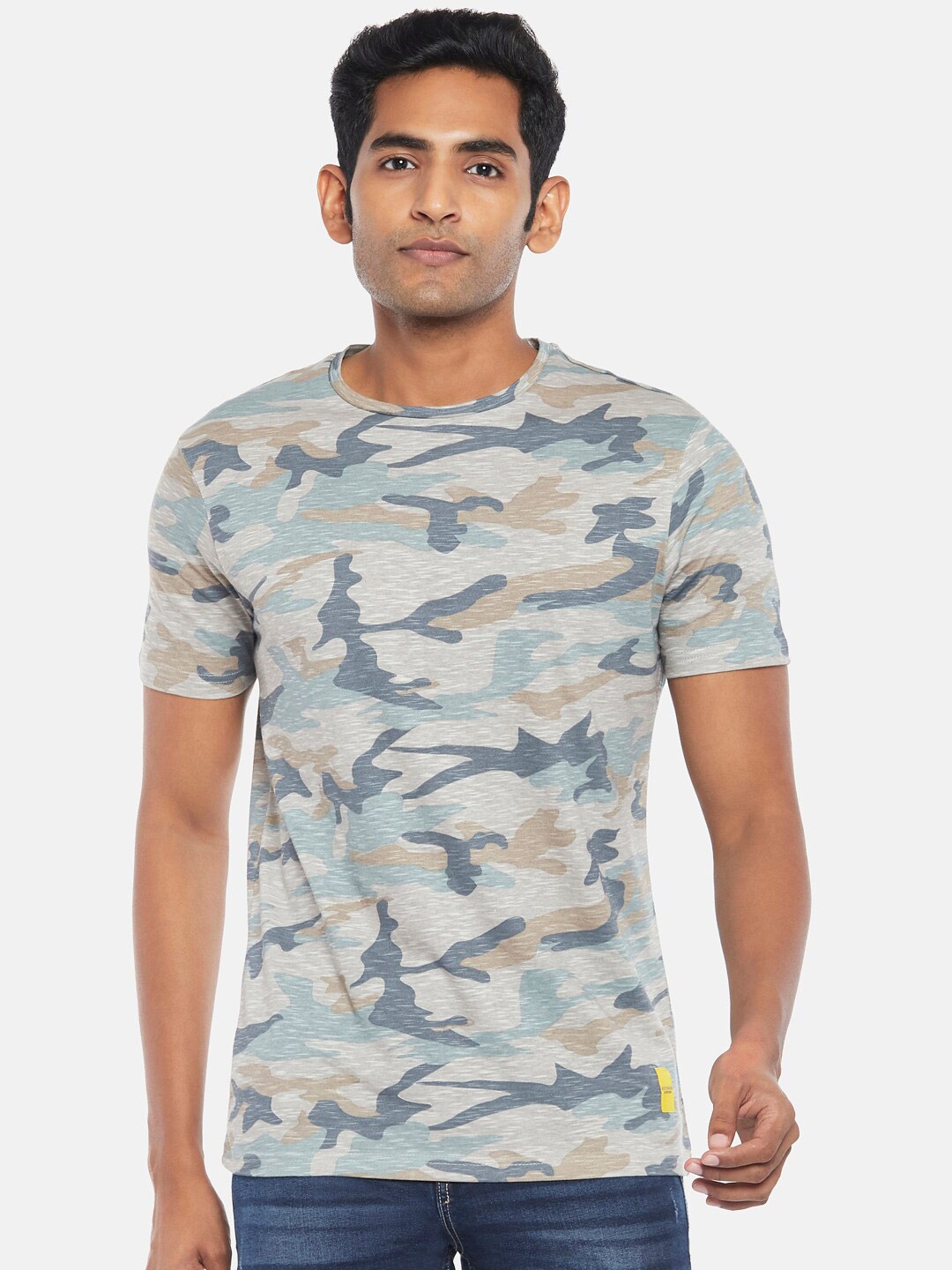 

People Men Grey Printed Slim Fit T-shirt