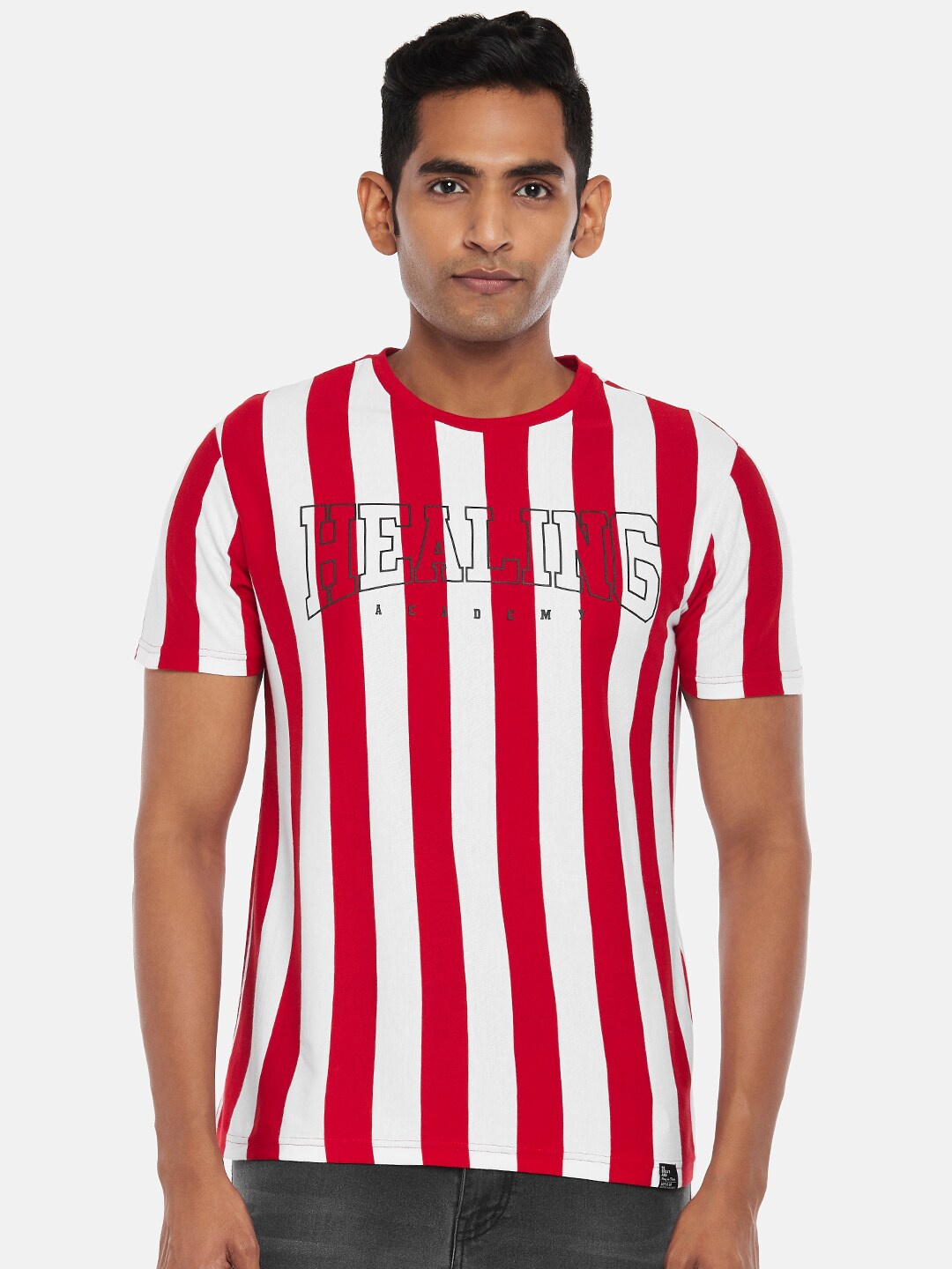 

People Men Red & White Striped Slim Fit T-shirt