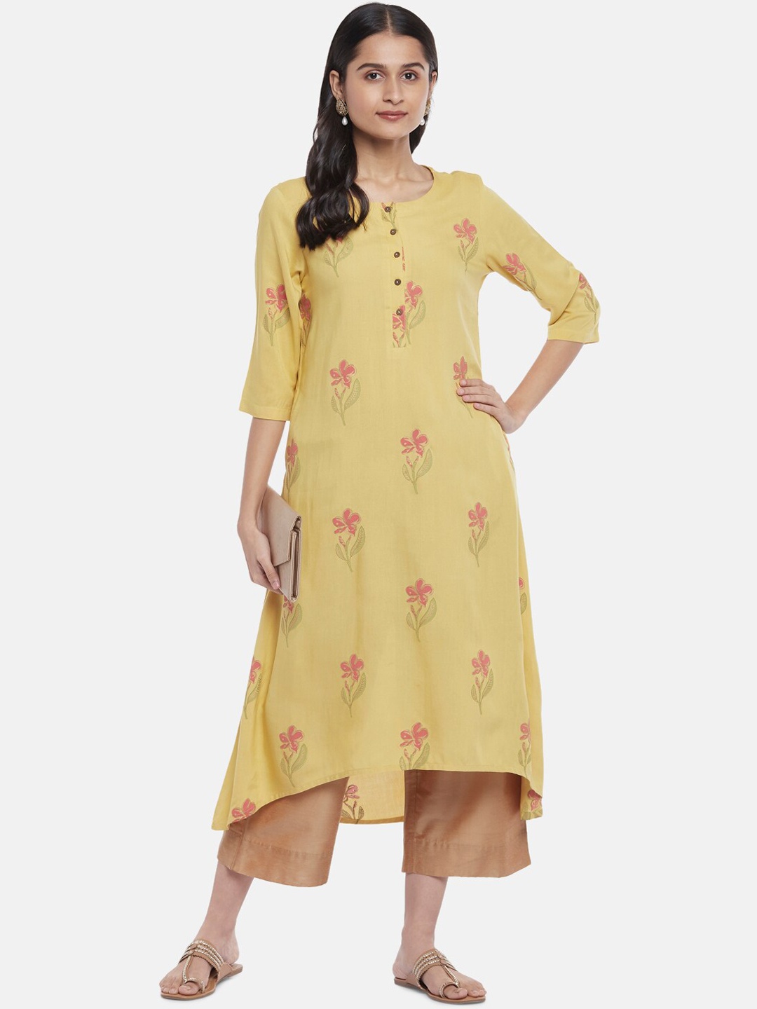

RANGMANCH BY PANTALOONS Women Mustard Yellow Floral Printed Gotta Patti Kurta