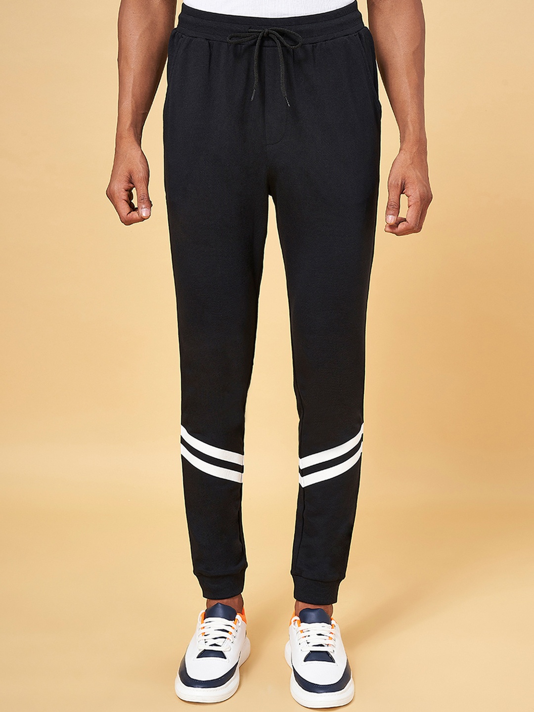 

Ajile by Pantaloons Men Black Solid Jogger