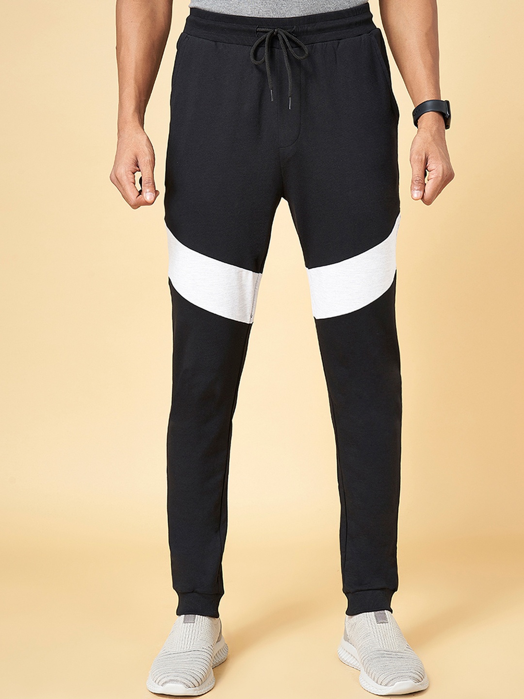 

Ajile by Pantaloons Men Black Solid Jogger