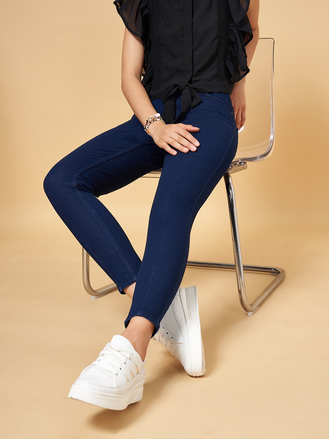 

People Women Navy Blue Slim Fit Jeans