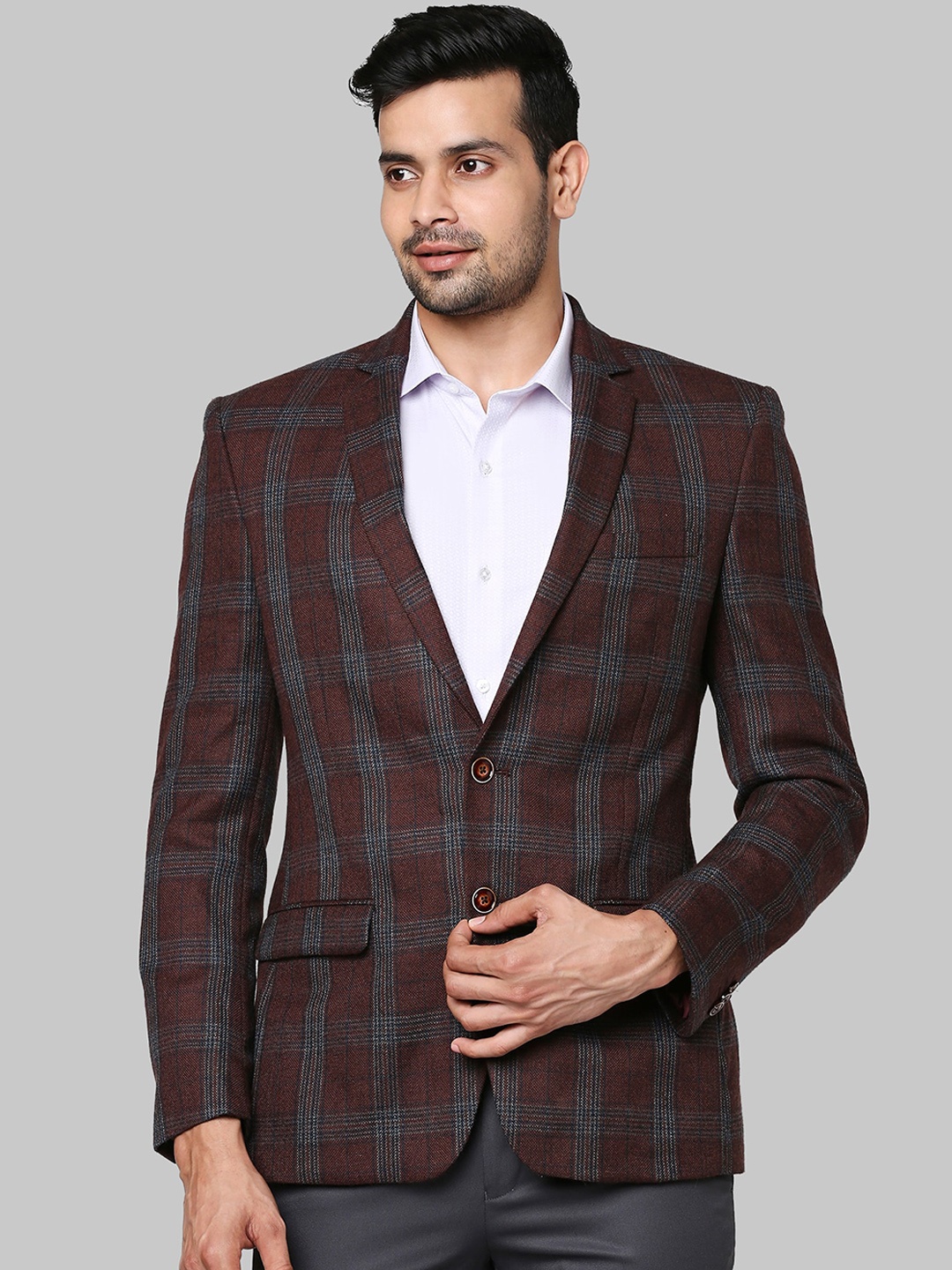 

Park Avenue Men Maroon Checked Single Breasted Blazers