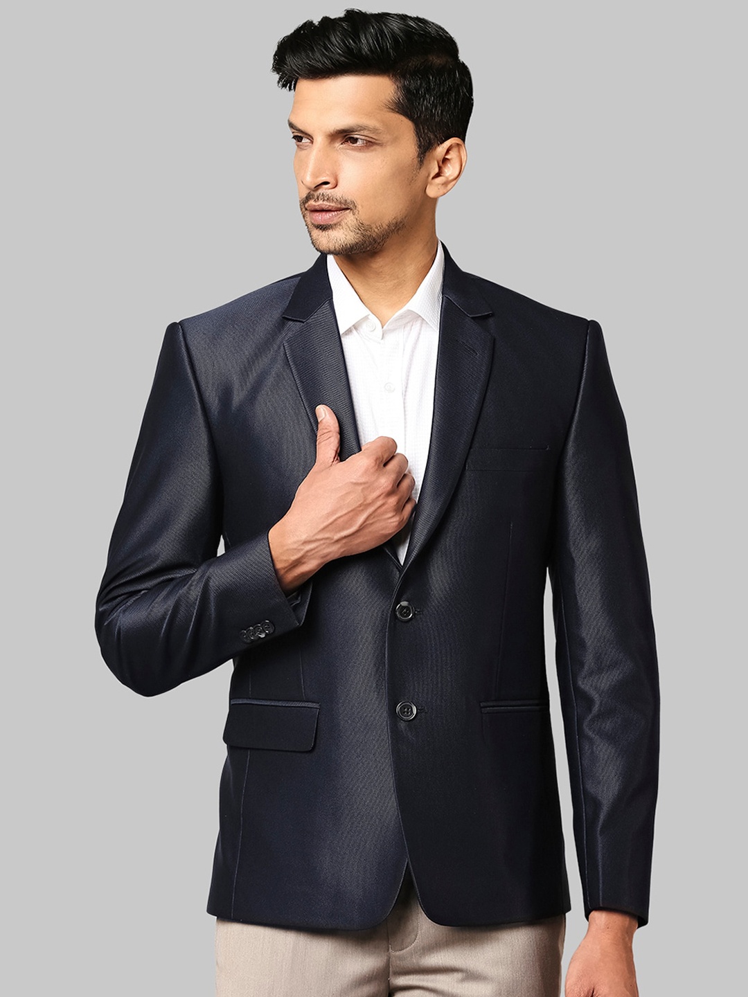 

Park Avenue Men Black Solid Single-Breasted Blazers