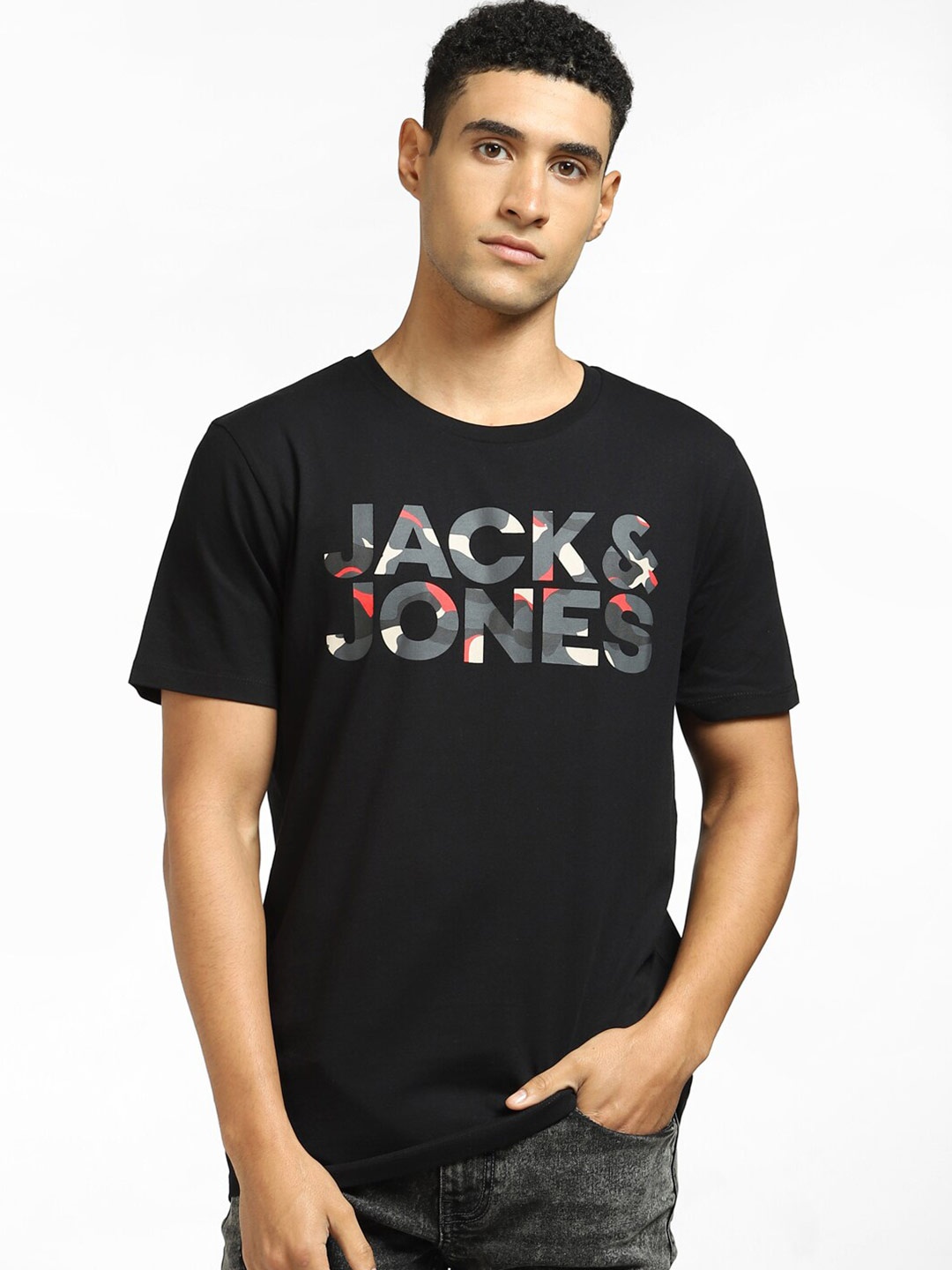 

Jack & Jones Men Black Typography Printed Raw Edge T-shirt