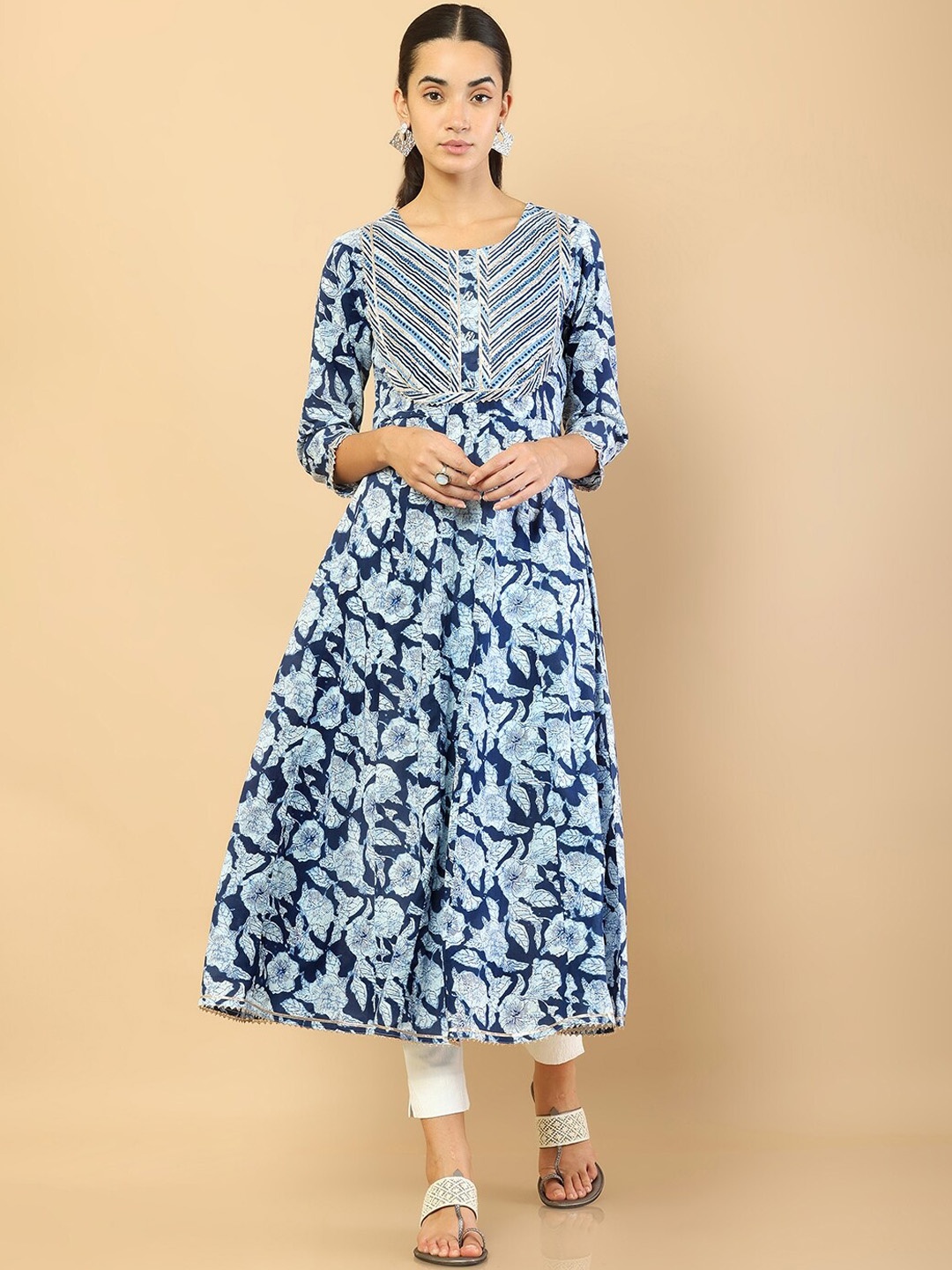 

Soch Women Blue & White Floral Printed Anarkali Kurta