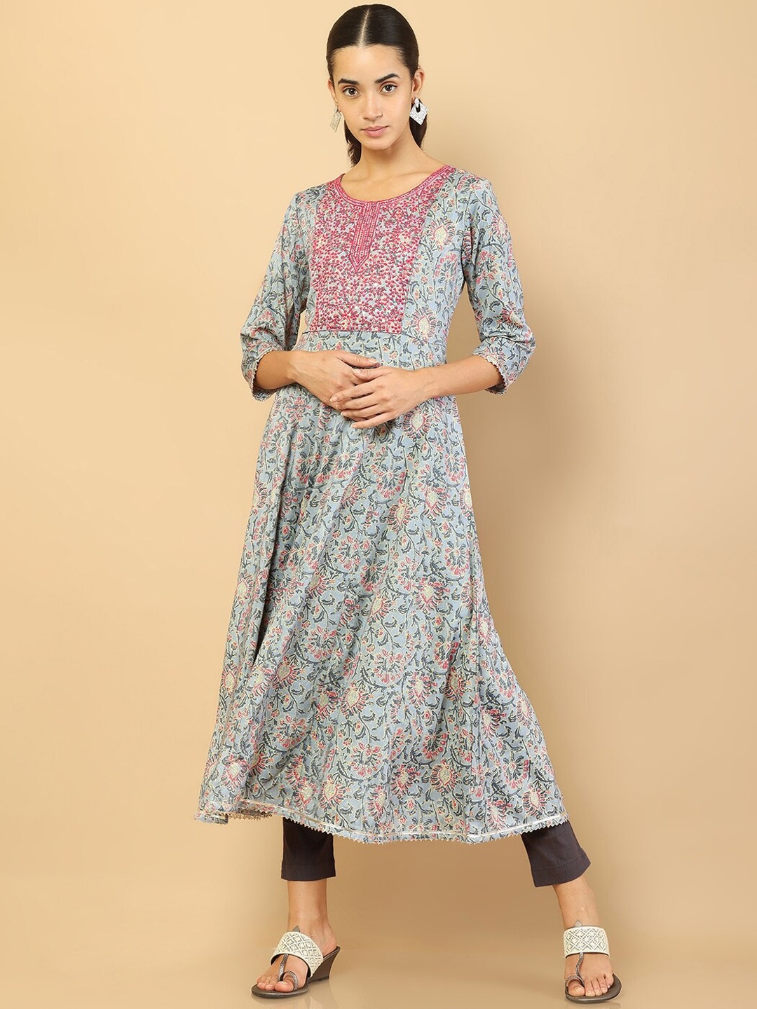 

Soch Women Grey Floral Printed Floral Anarkali Kurta