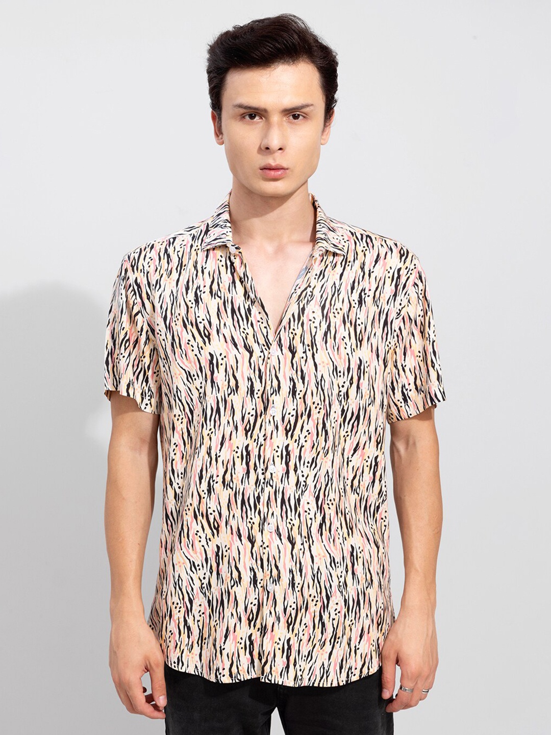 

Snitch Men Brown Slim Fit Printed Casual Shirt