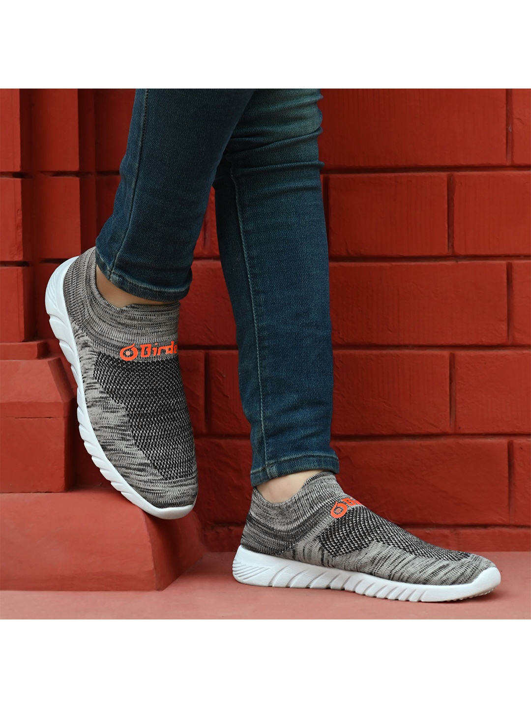 

BIRDE Men Grey Woven Design Sneakers