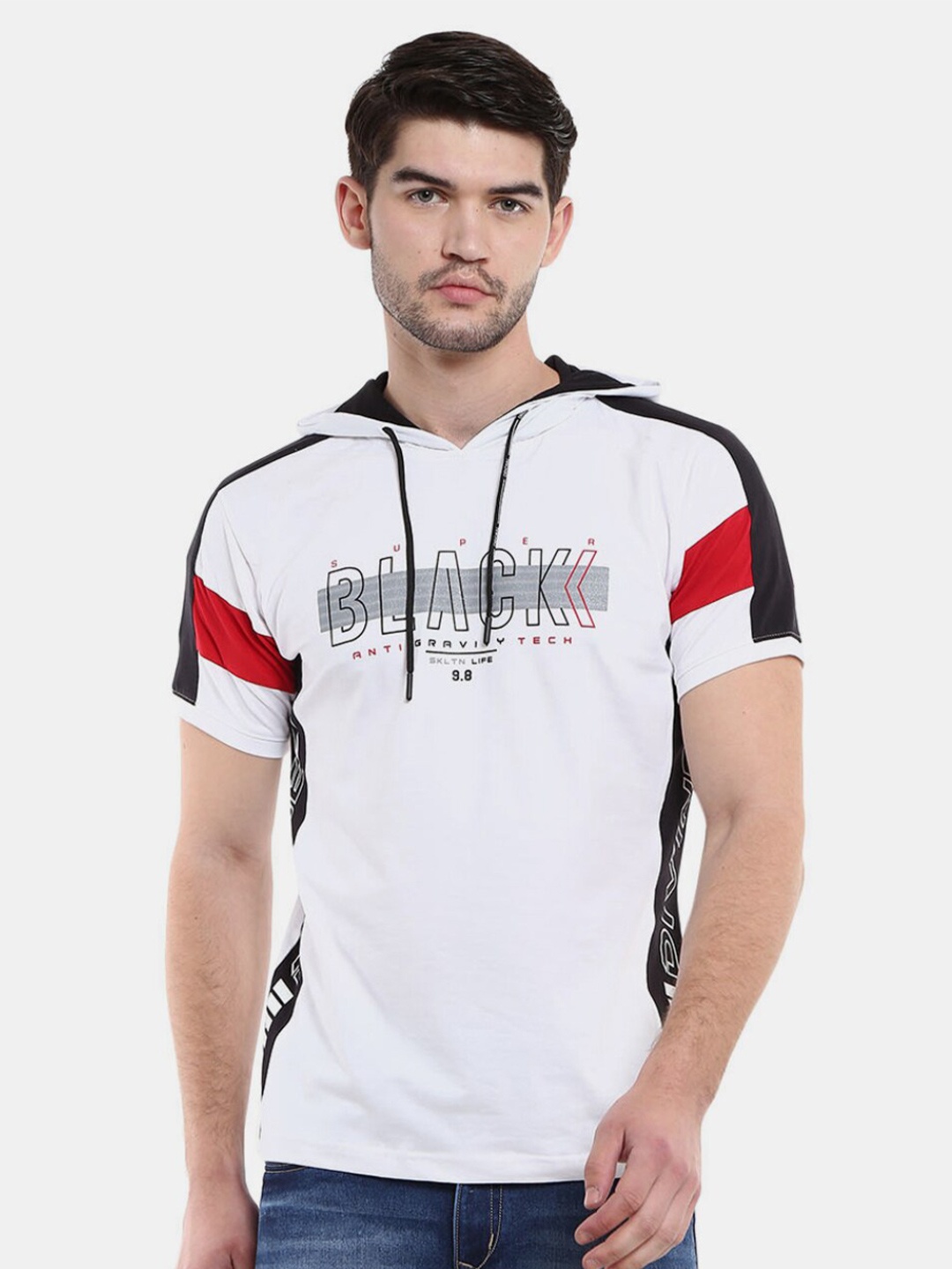 

V-Mart Men White Applique Slim Fit T-shirt