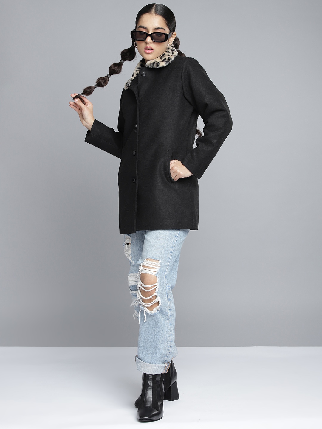 

YK Girls Black & Beige Solid Overcoat with Faux Fur Trim