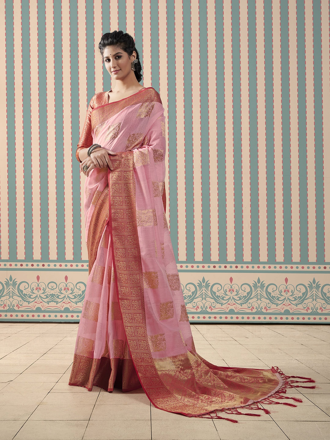 

elora Pink & Gold-Toned Ethnic Motifs Zari Silk Blend Banarasi Saree