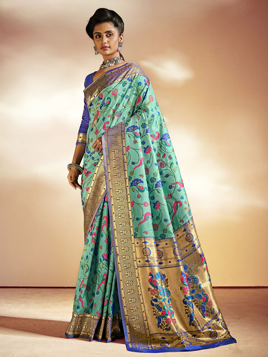 

elora Blue & Gold-Toned Woven Design Silk Blend Paithani Saree