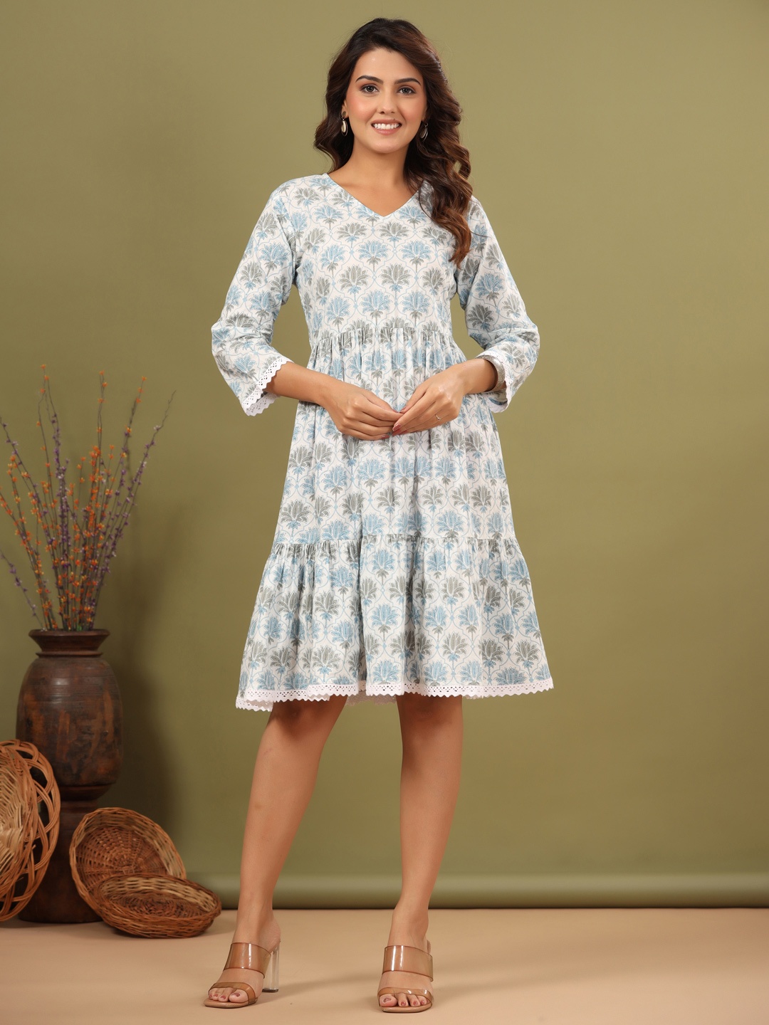 

ETHNIC STREET Women White & Blue Organic Cotton Printed Tunic