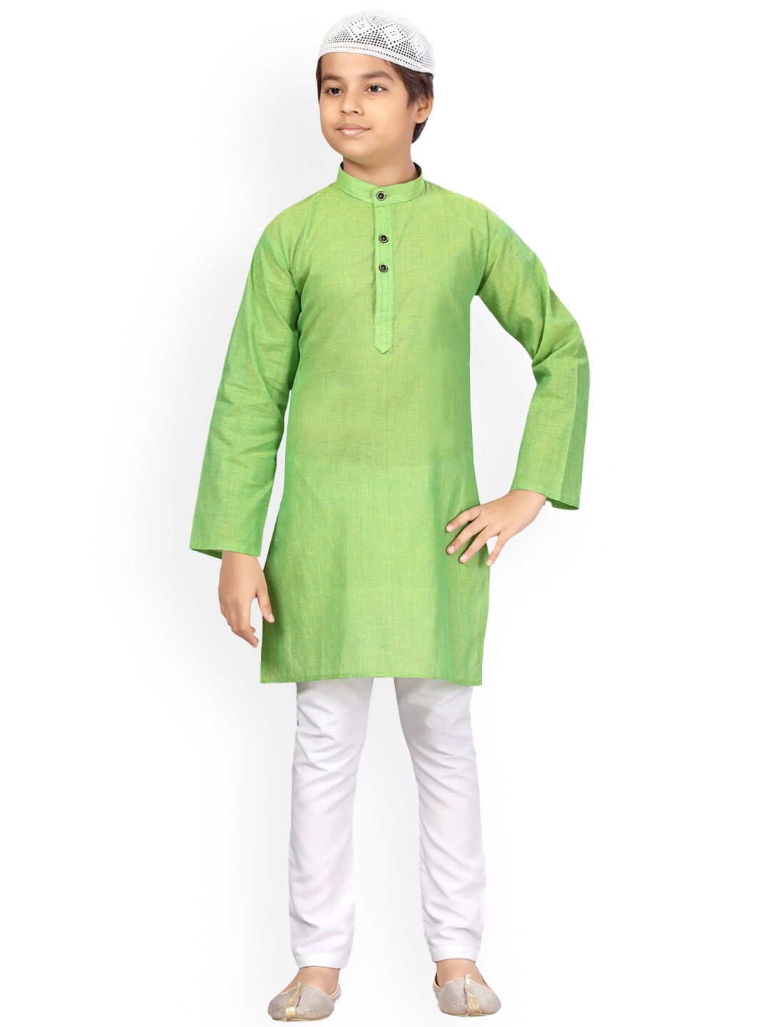 

Aarika Boys Green Pure Cotton Kurta with Pyjamas & Cap