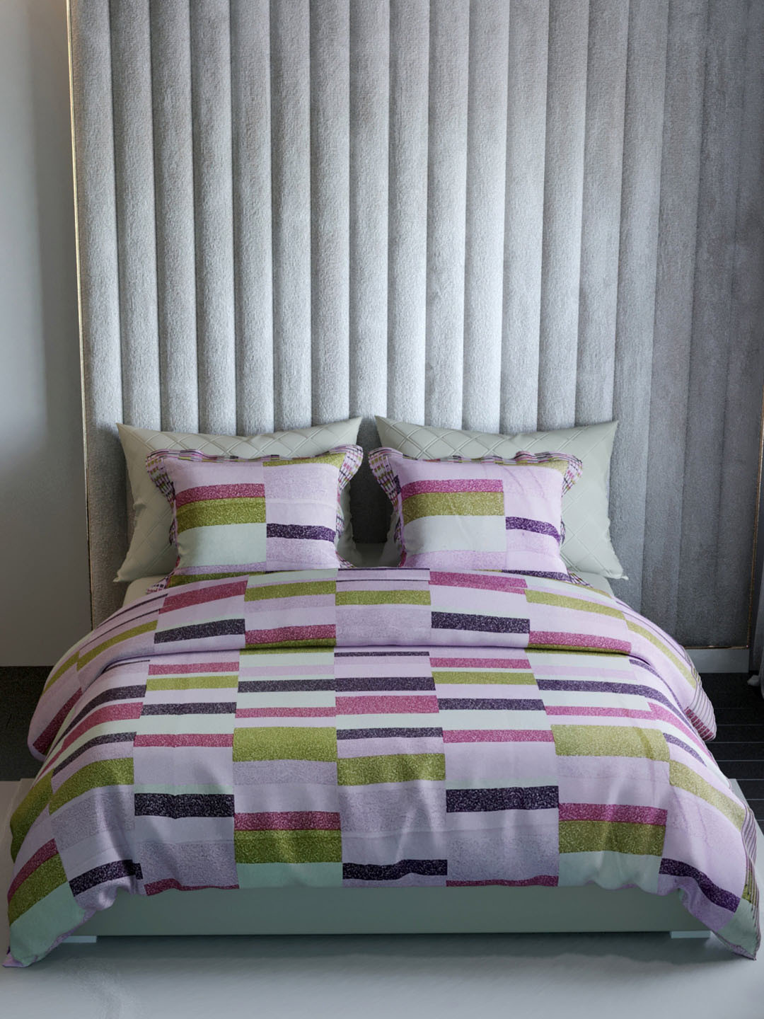

LABHAM Pink & Blue Geometric 210 TC King Bedsheet with 2 Pillow Covers